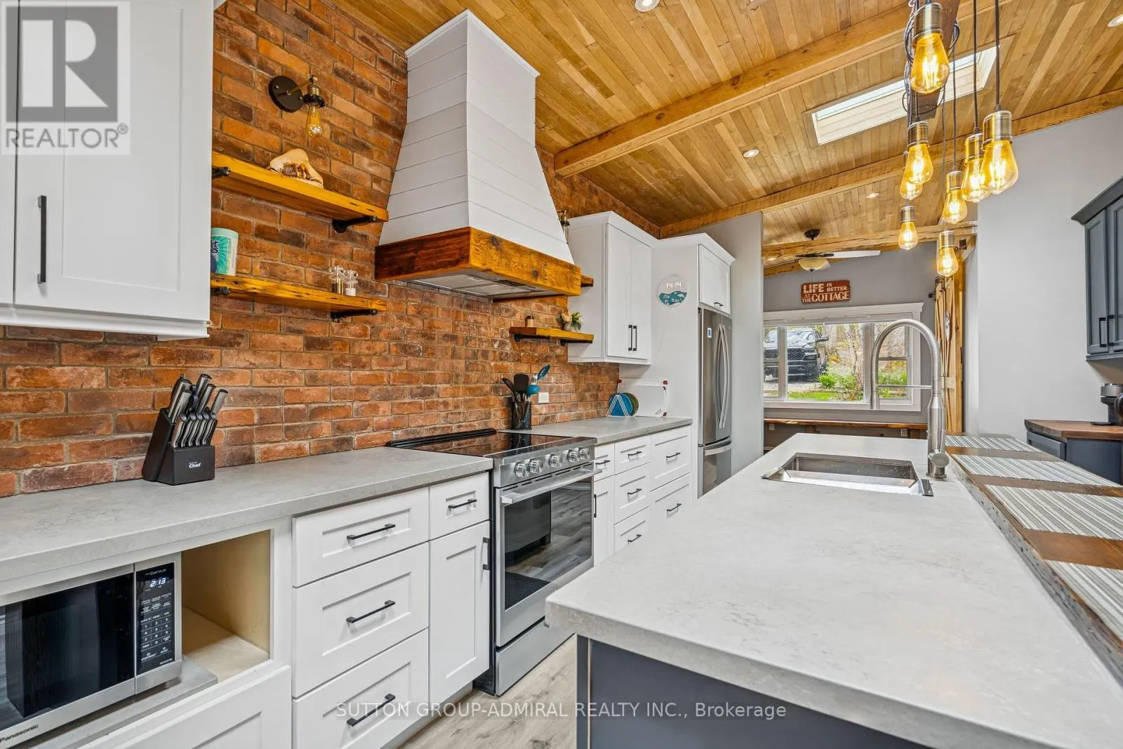 1023 KIRKPATRICK LANE