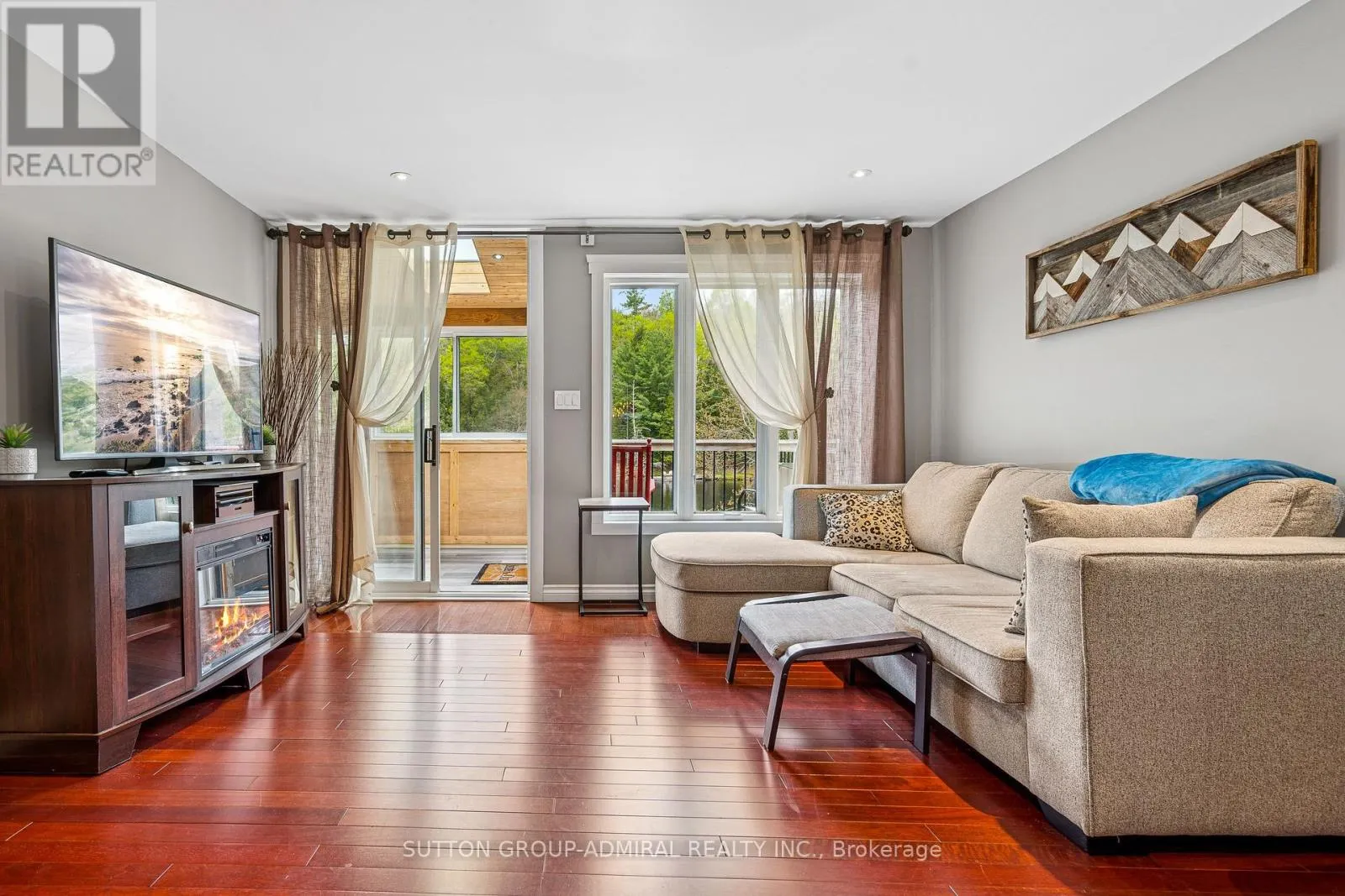 1023 KIRKPATRICK LANE