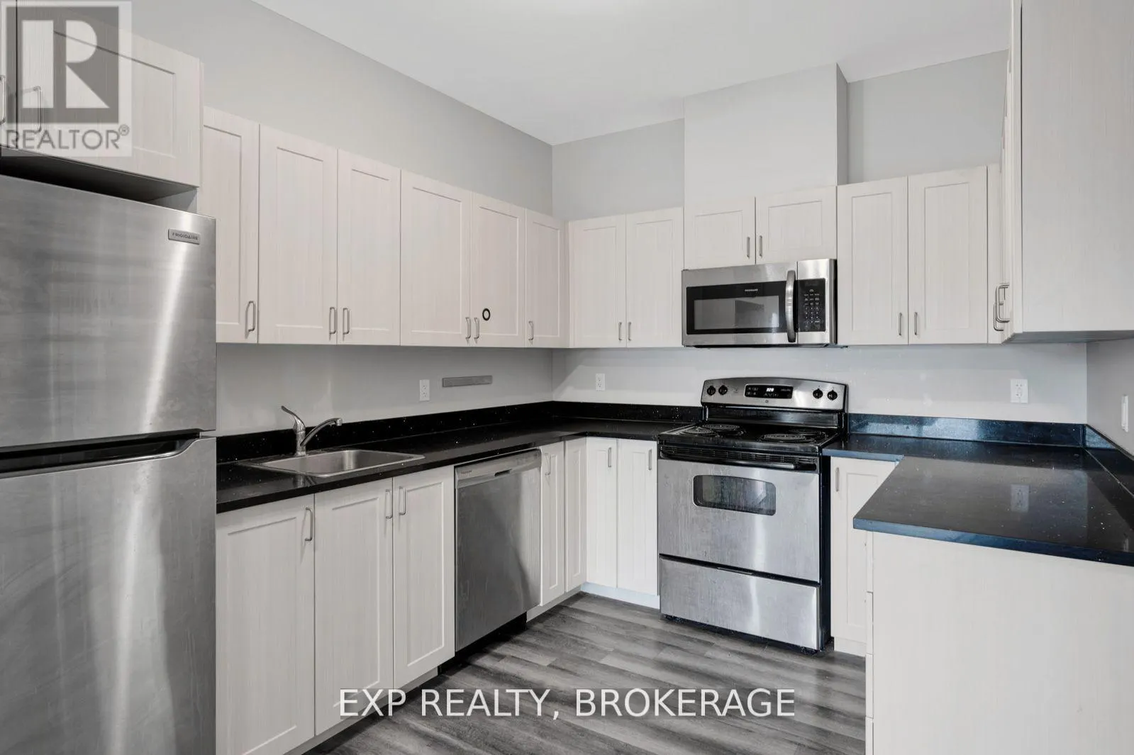 405 - 501 FRONTENAC STREET, #405