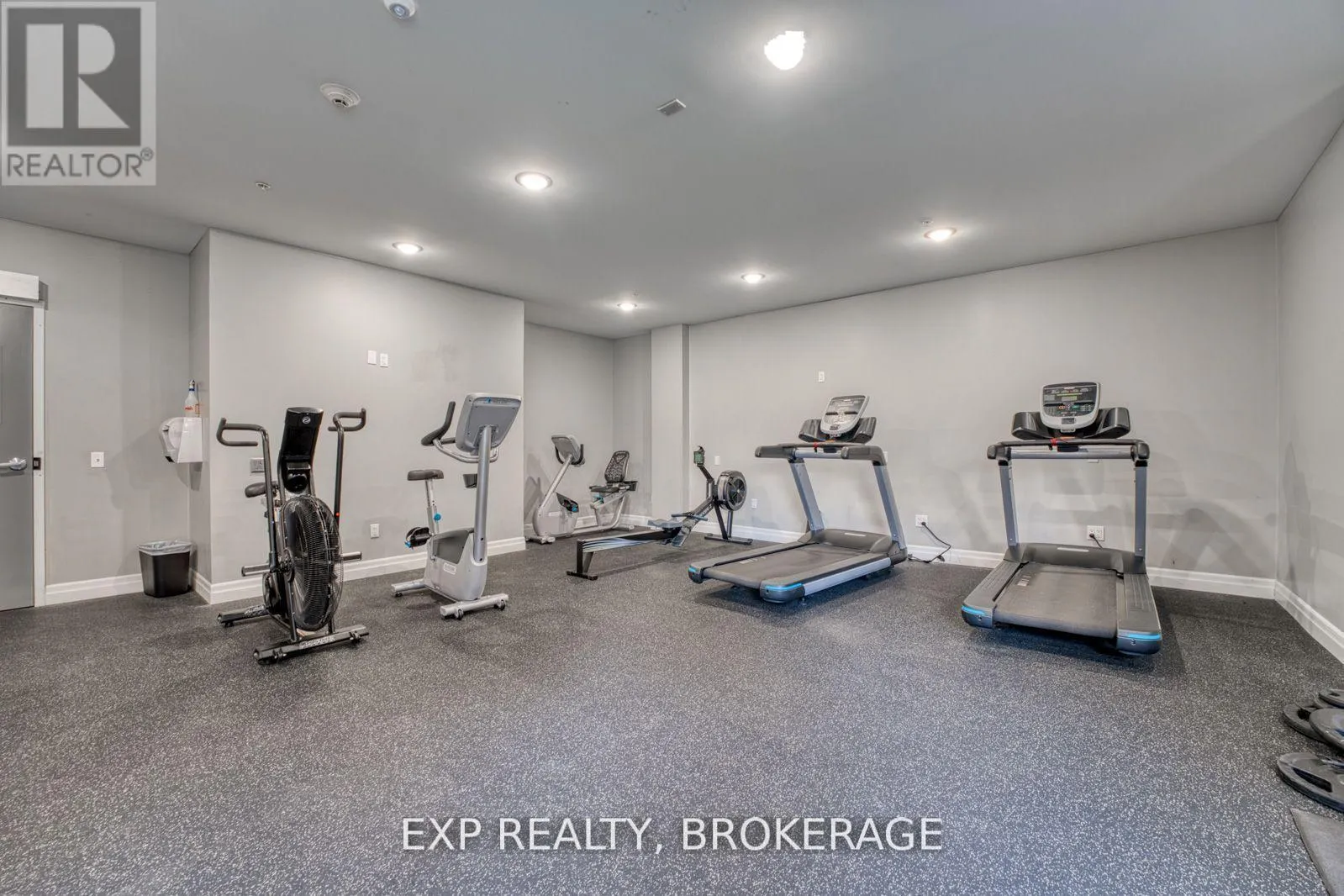 405 - 501 FRONTENAC STREET, #405