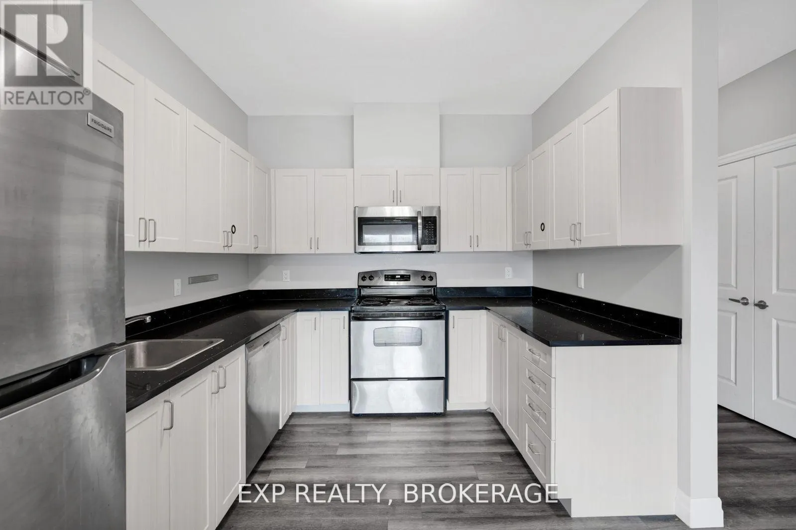 405 - 501 FRONTENAC STREET, #405