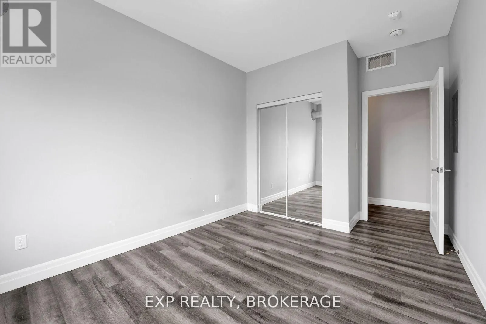 405 - 501 FRONTENAC STREET, #405