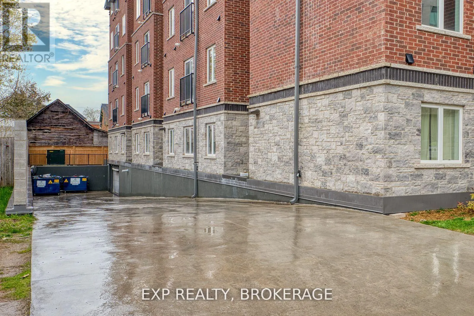 405 - 501 FRONTENAC STREET, #405