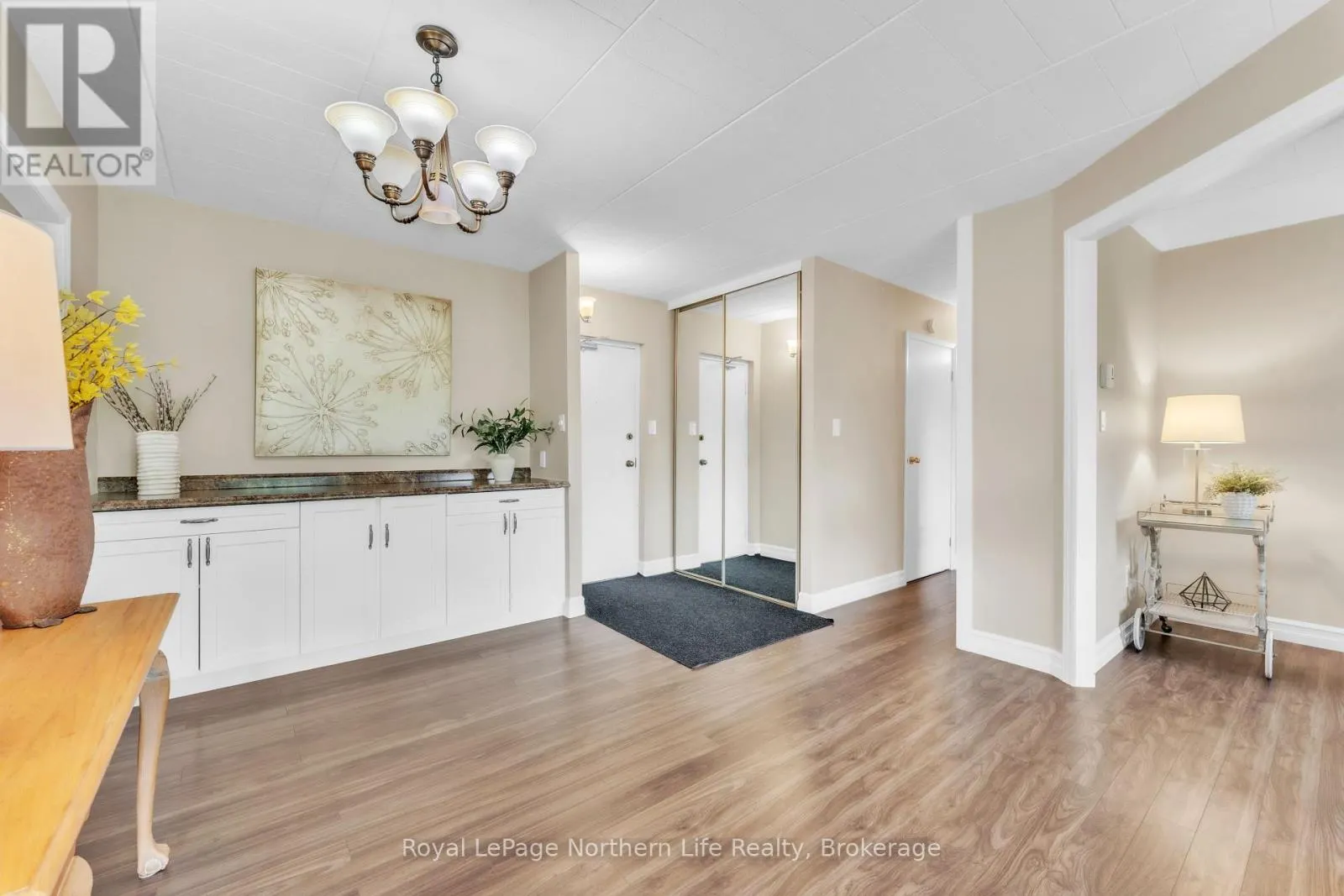 210 - 149 LINDSAY STREET, #210