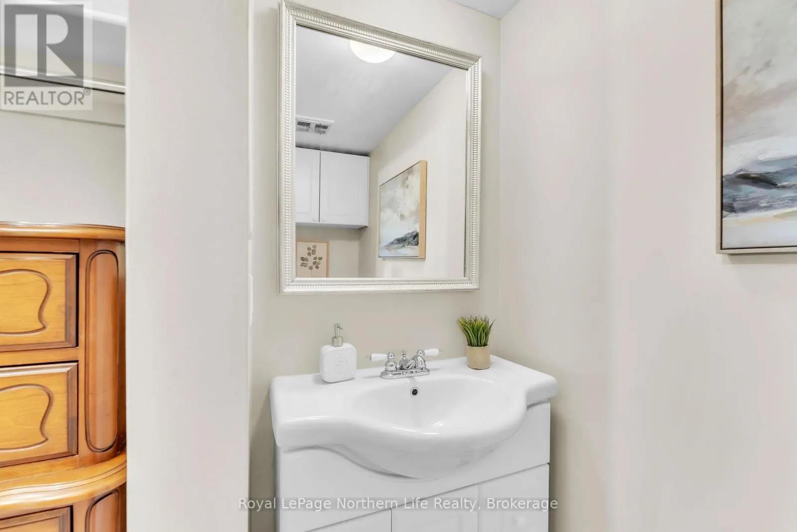 210 - 149 LINDSAY STREET, #210
