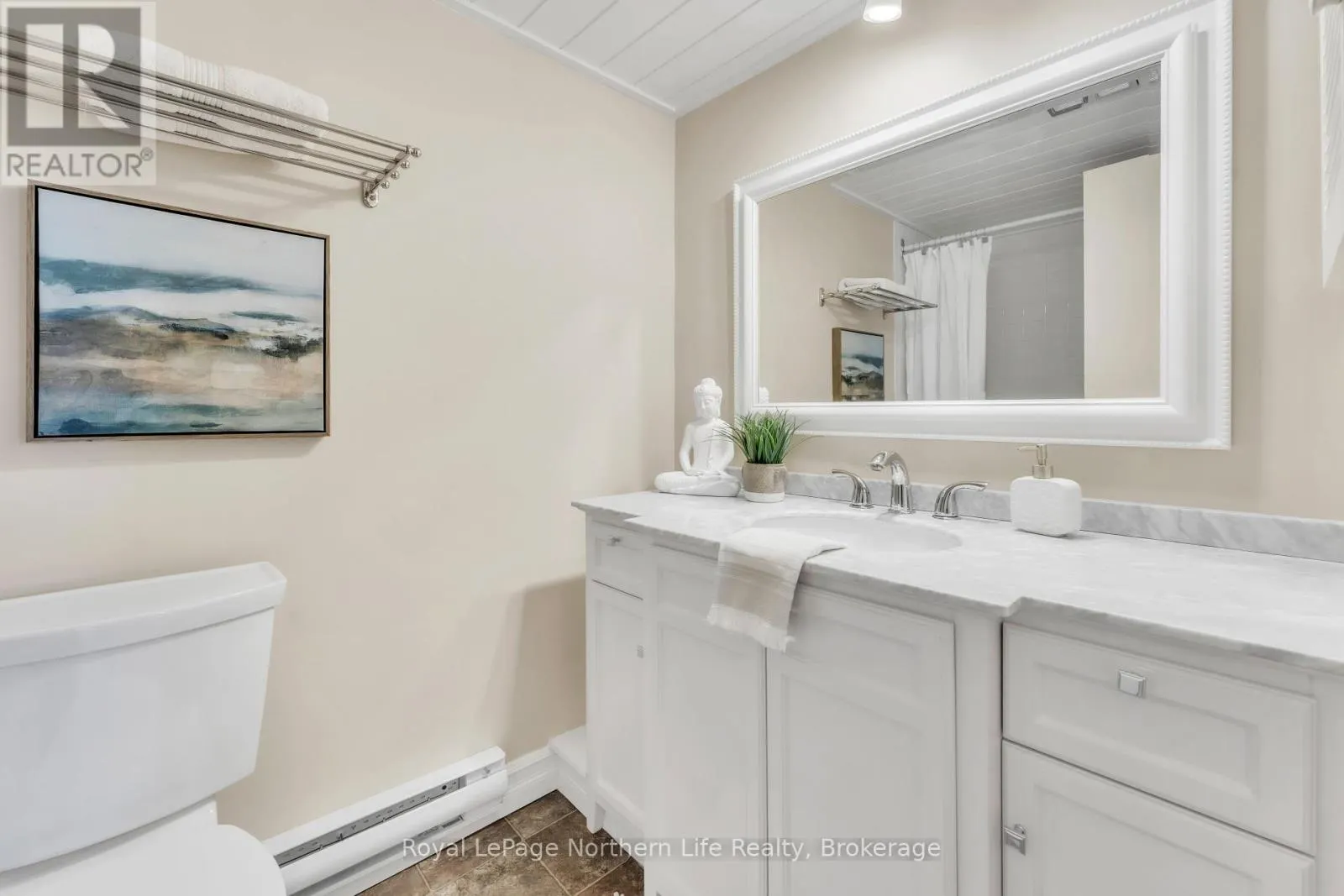 210 - 149 LINDSAY STREET, #210