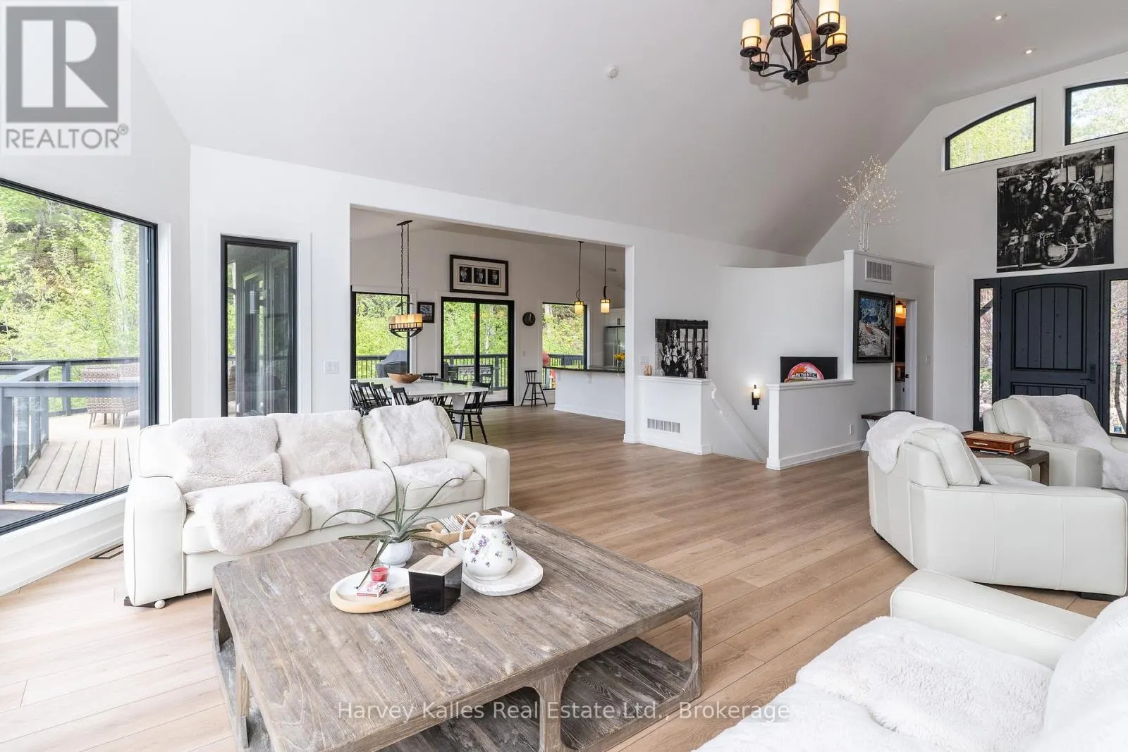 #4 - 1118 NORTH DRIVE, ##4