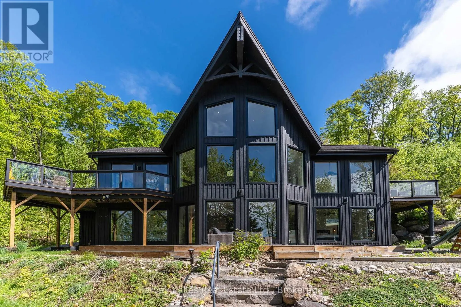 #4 - 1118 NORTH DRIVE, ##4