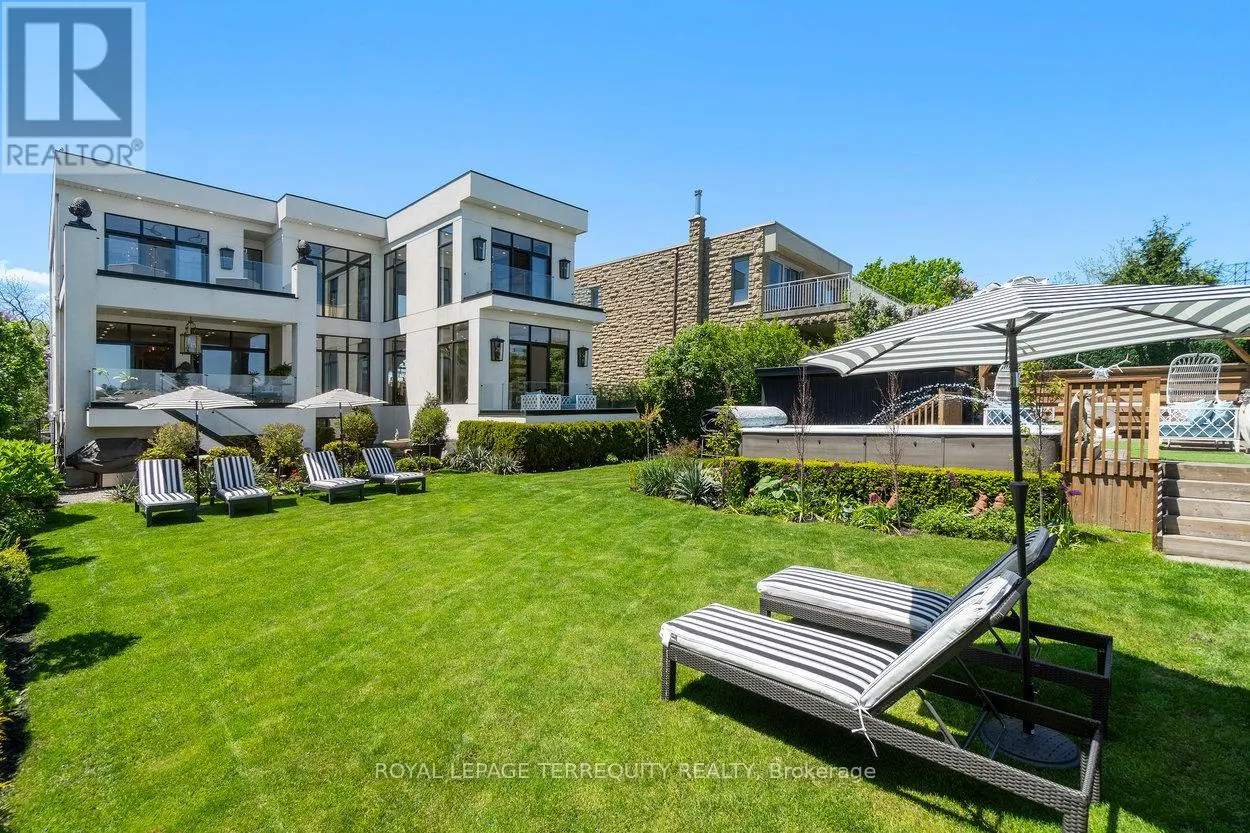 711 BEACH BOULEVARD