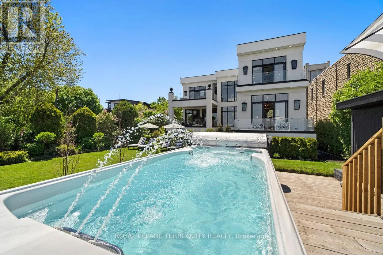 711 BEACH BOULEVARD