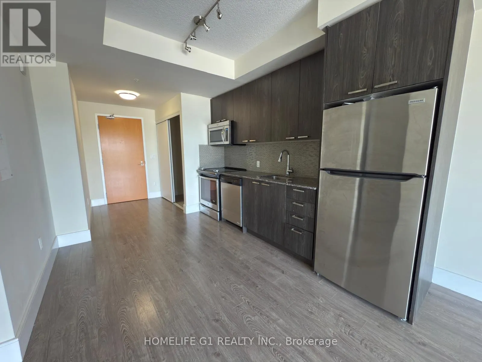 320 - 155 ST. LEGER STREET
