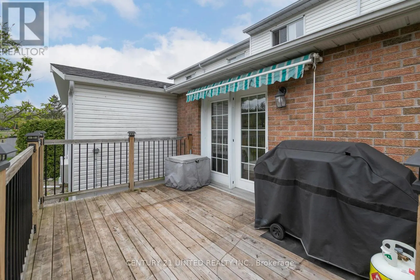 1301 EAGLE CRESCENT