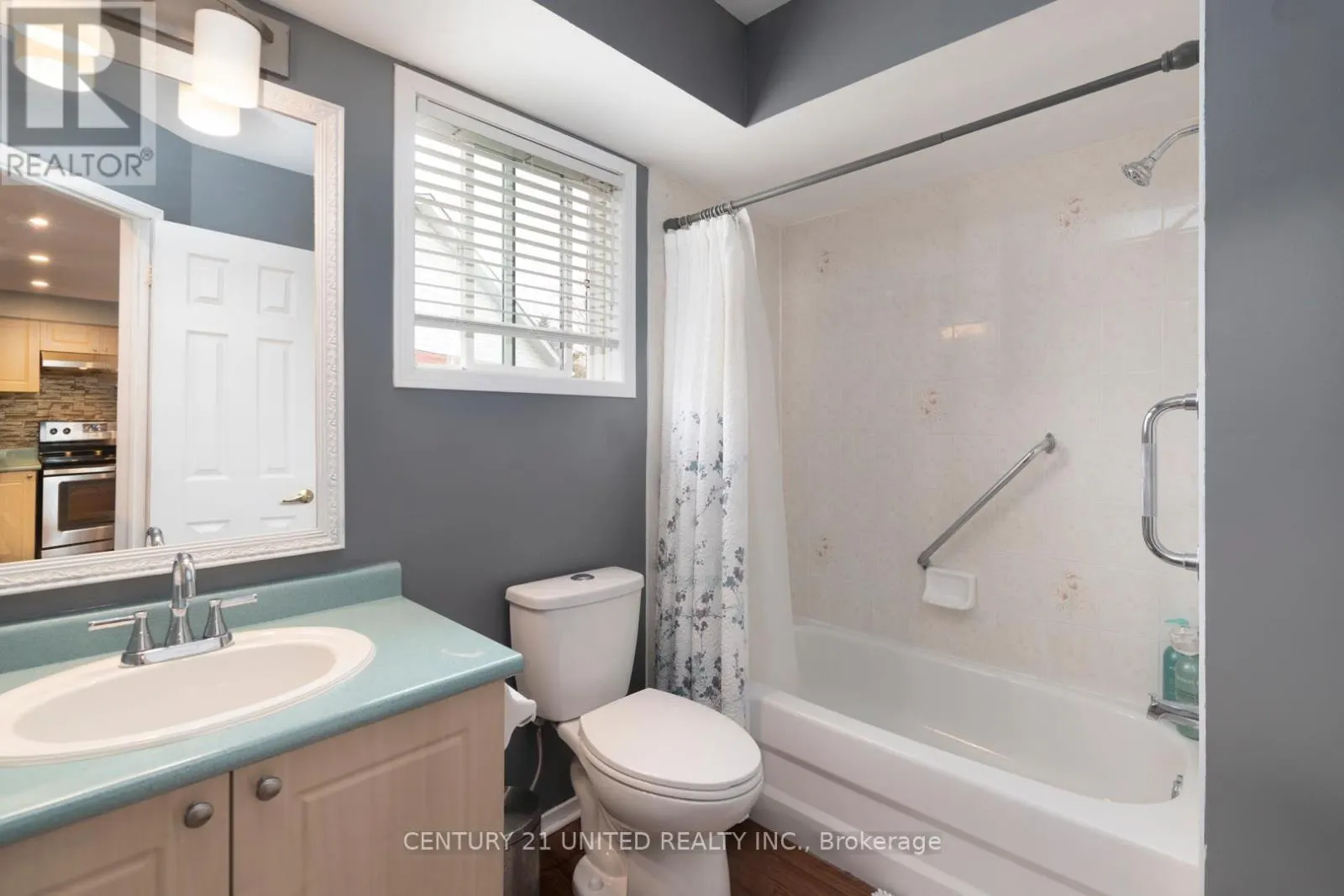 1301 EAGLE CRESCENT