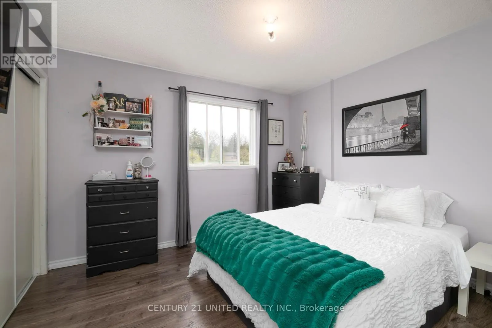 1301 EAGLE CRESCENT