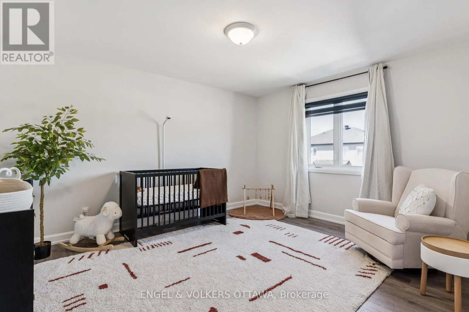 529 LUCENT STREET