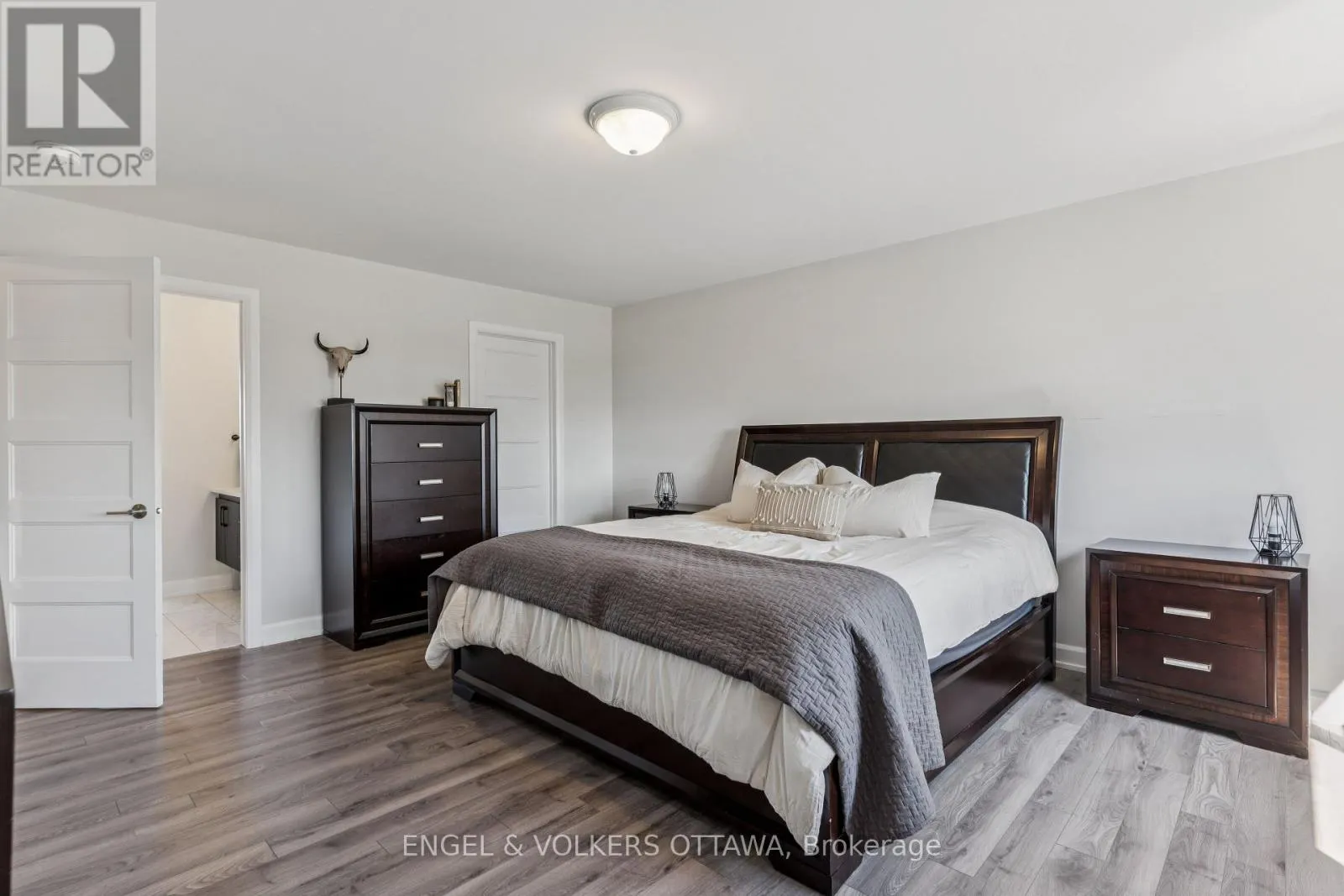 529 LUCENT STREET