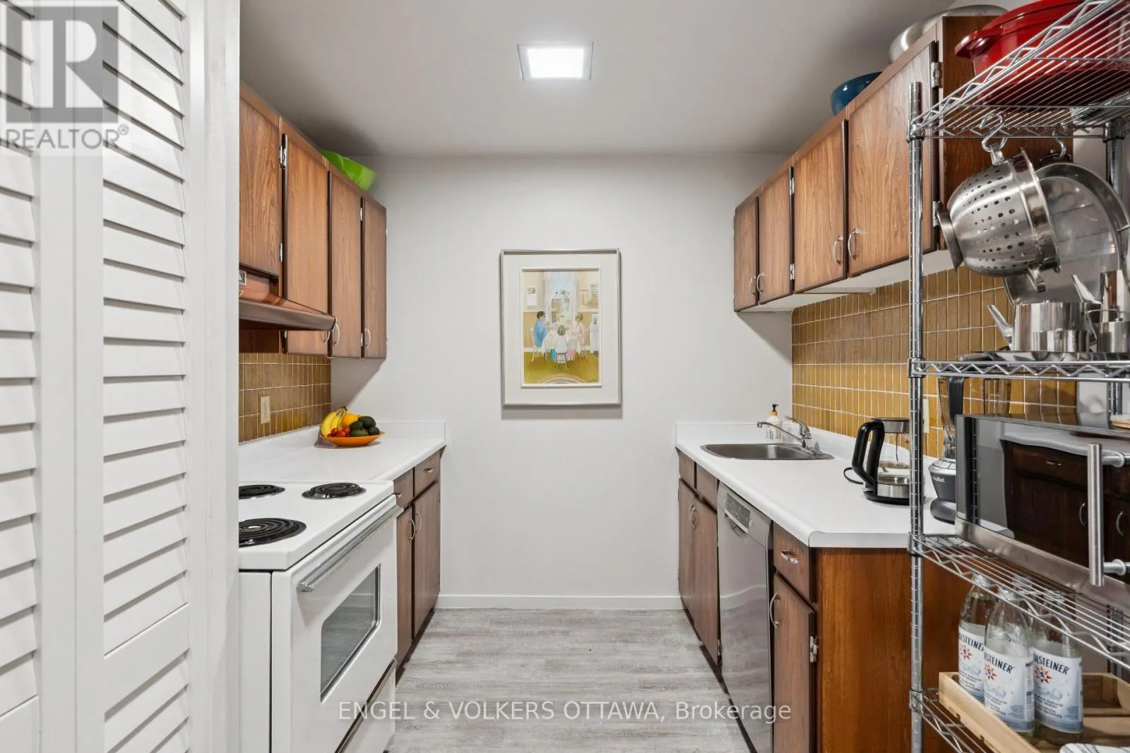 8A - 400 LAURIER AVENUE E
