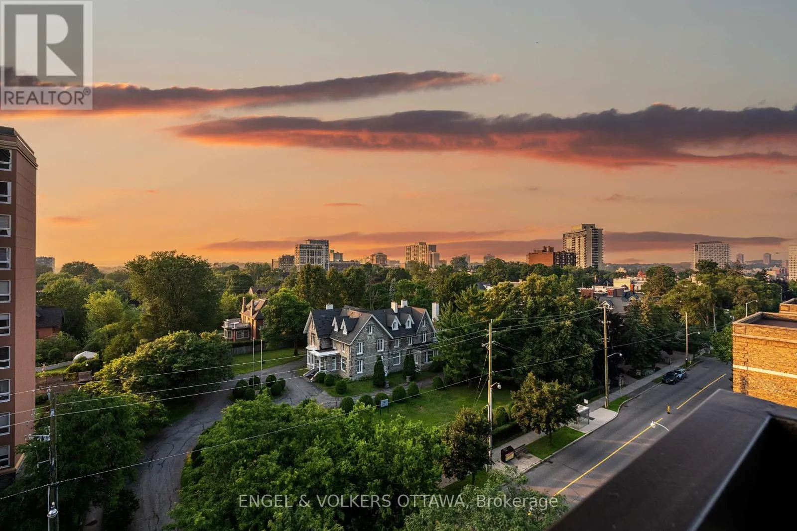 8A - 400 LAURIER AVENUE E