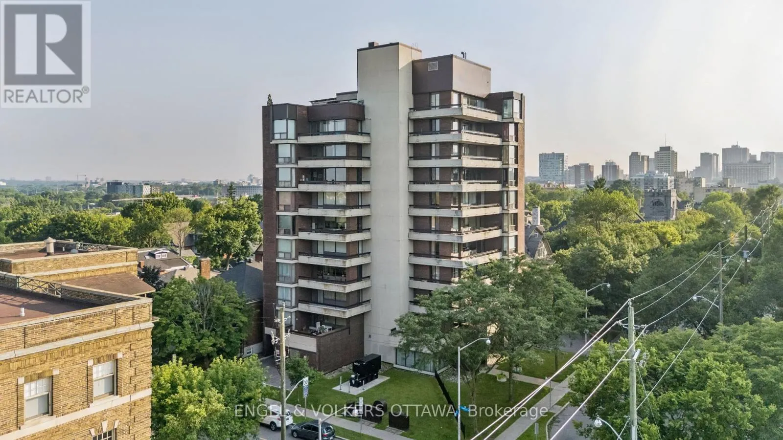 8A - 400 LAURIER AVENUE E