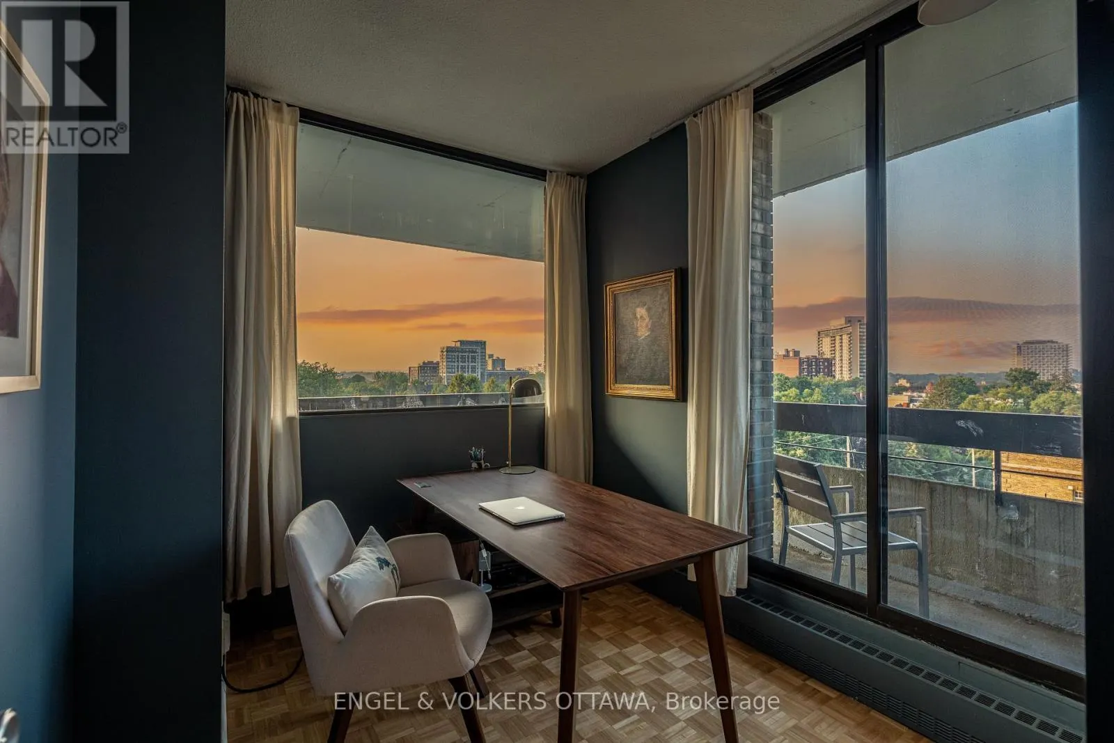 8A - 400 LAURIER AVENUE E