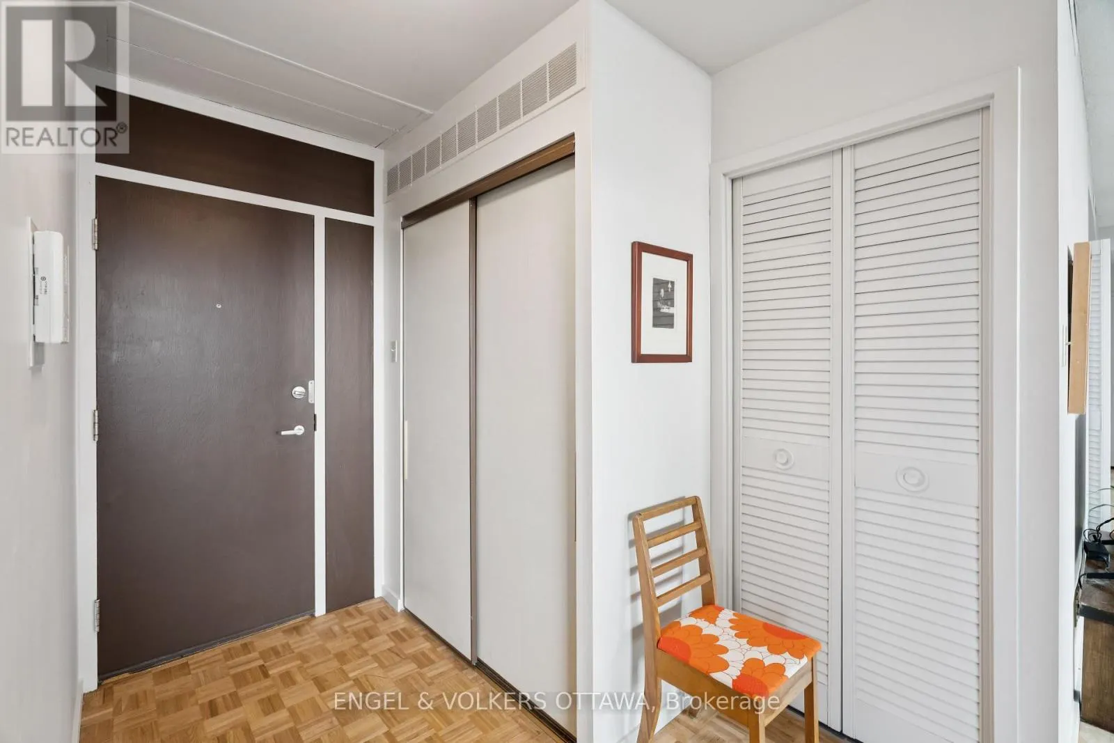8A - 400 LAURIER AVENUE E