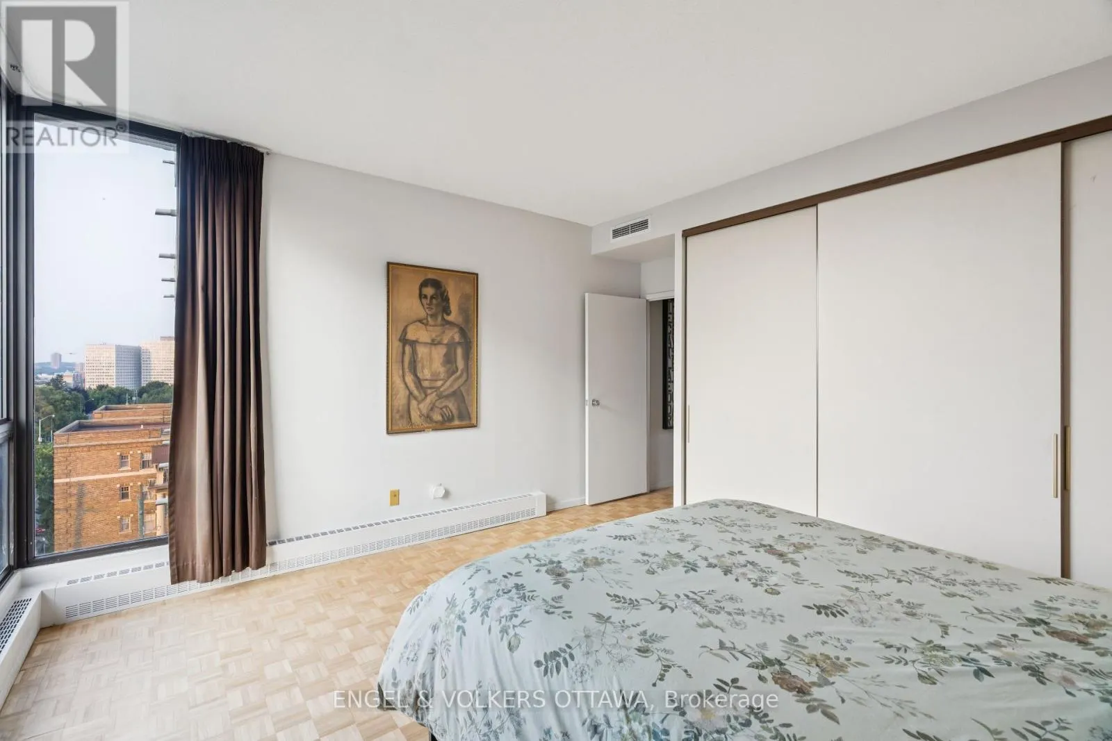 8A - 400 LAURIER AVENUE E