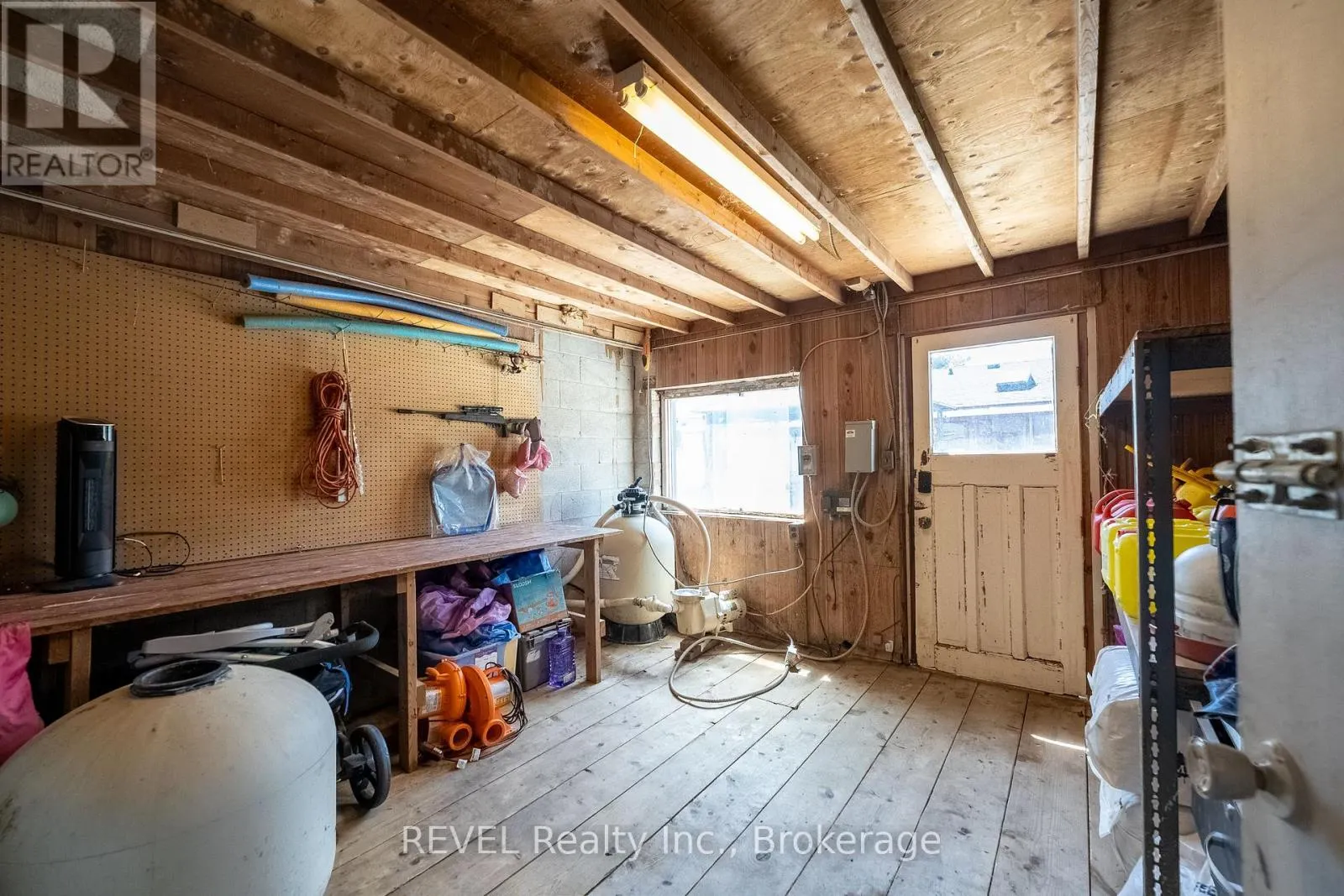 350 KEMP ROAD W