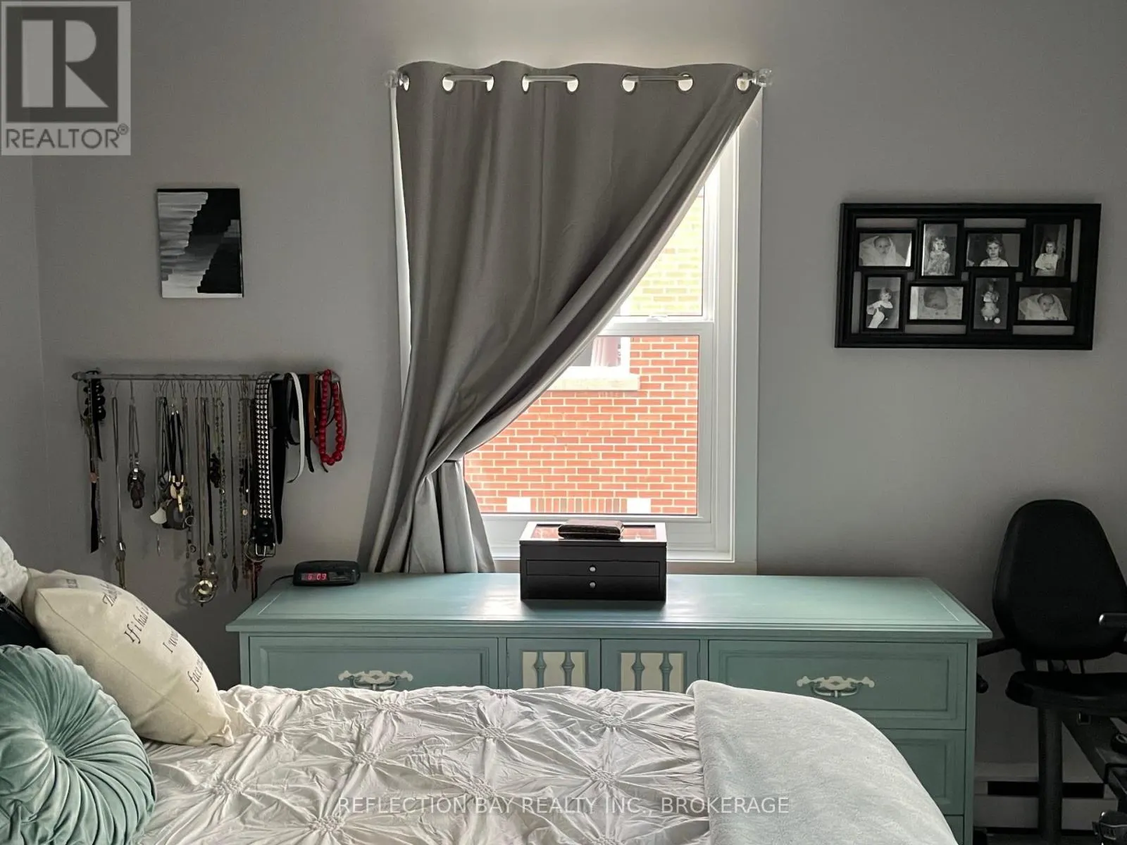 8 - 5 APPLEWOOD AVENUE, #8