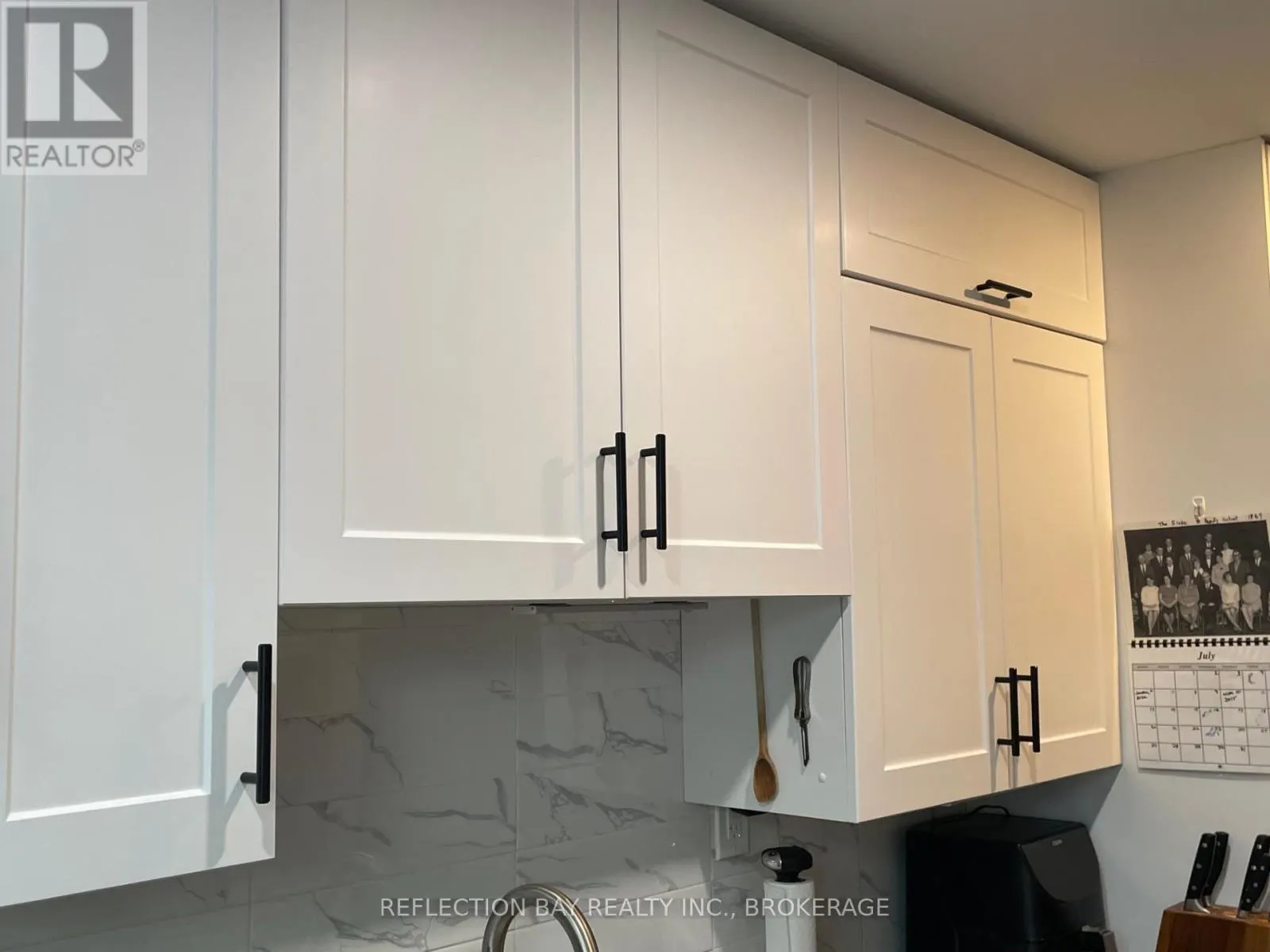 8 - 5 APPLEWOOD AVENUE, #8