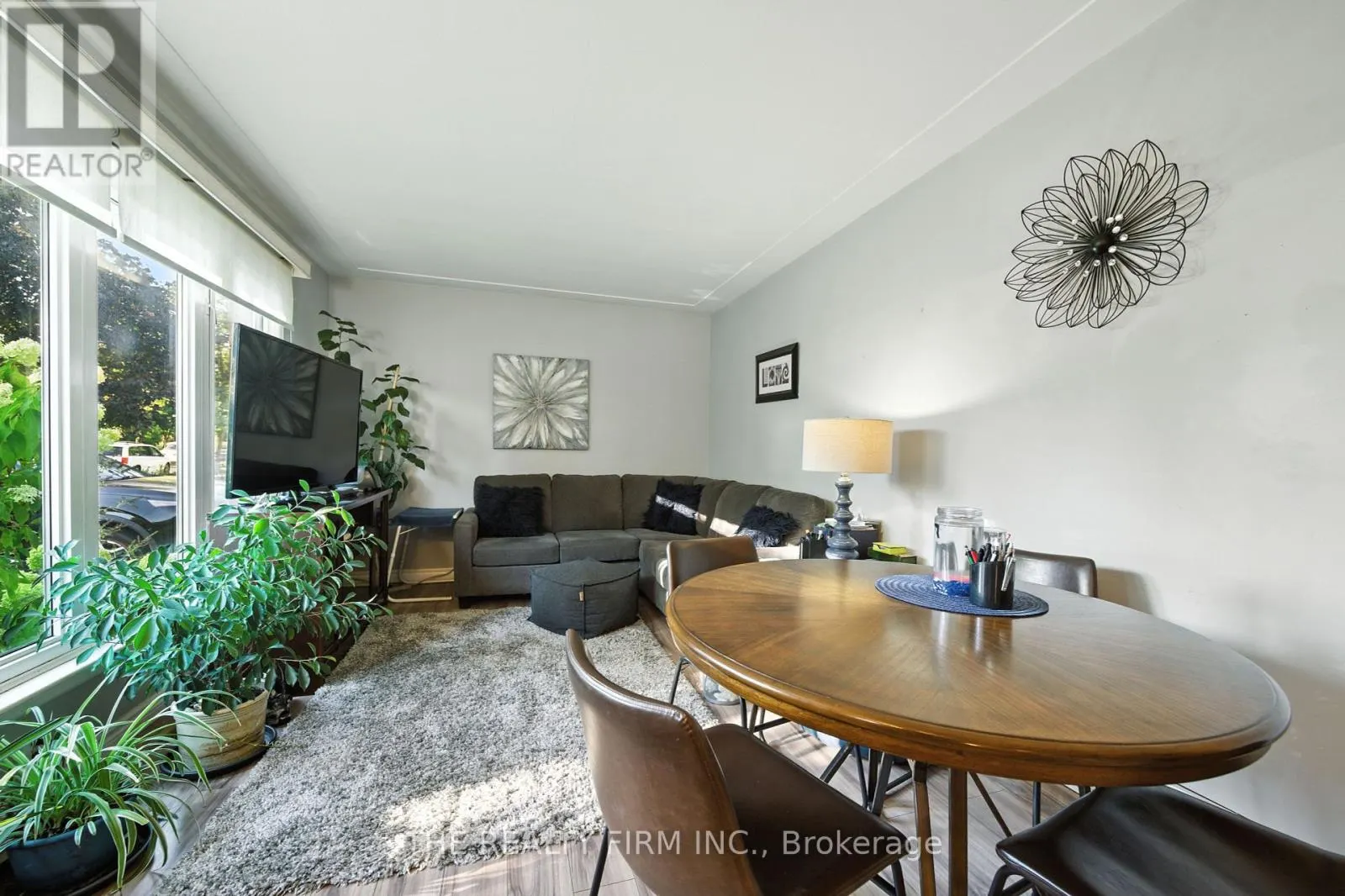 217 MANITOULIN DRIVE E