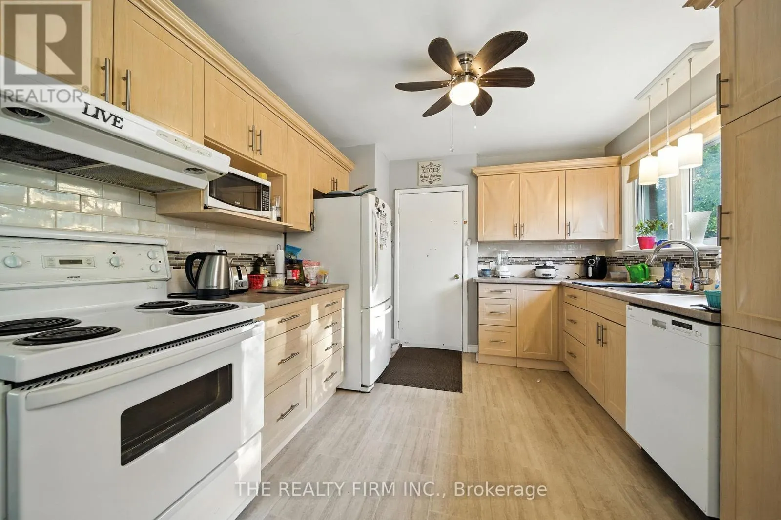 217 MANITOULIN DRIVE E