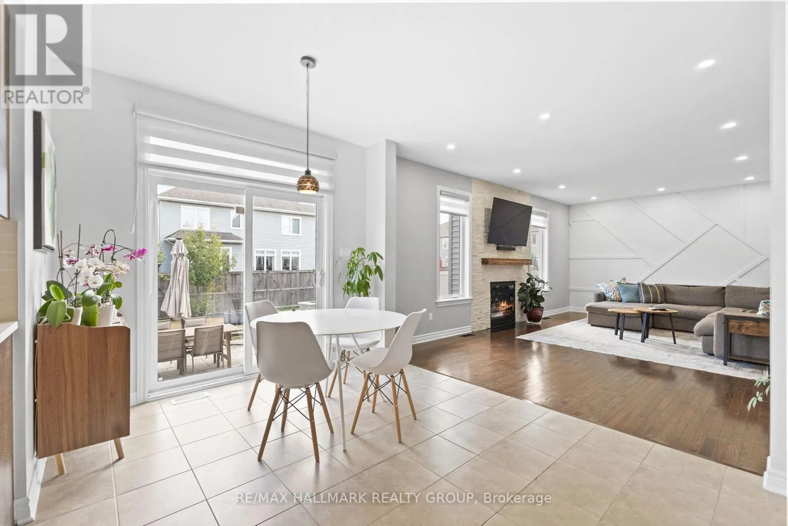 254 GRACEWOOD CRESCENT