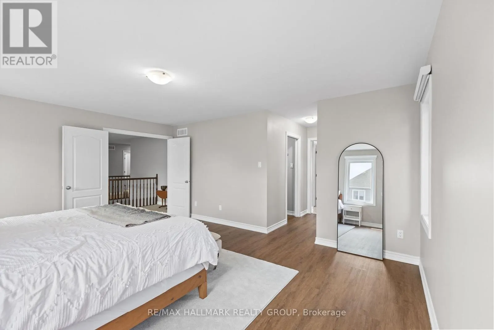 254 GRACEWOOD CRESCENT
