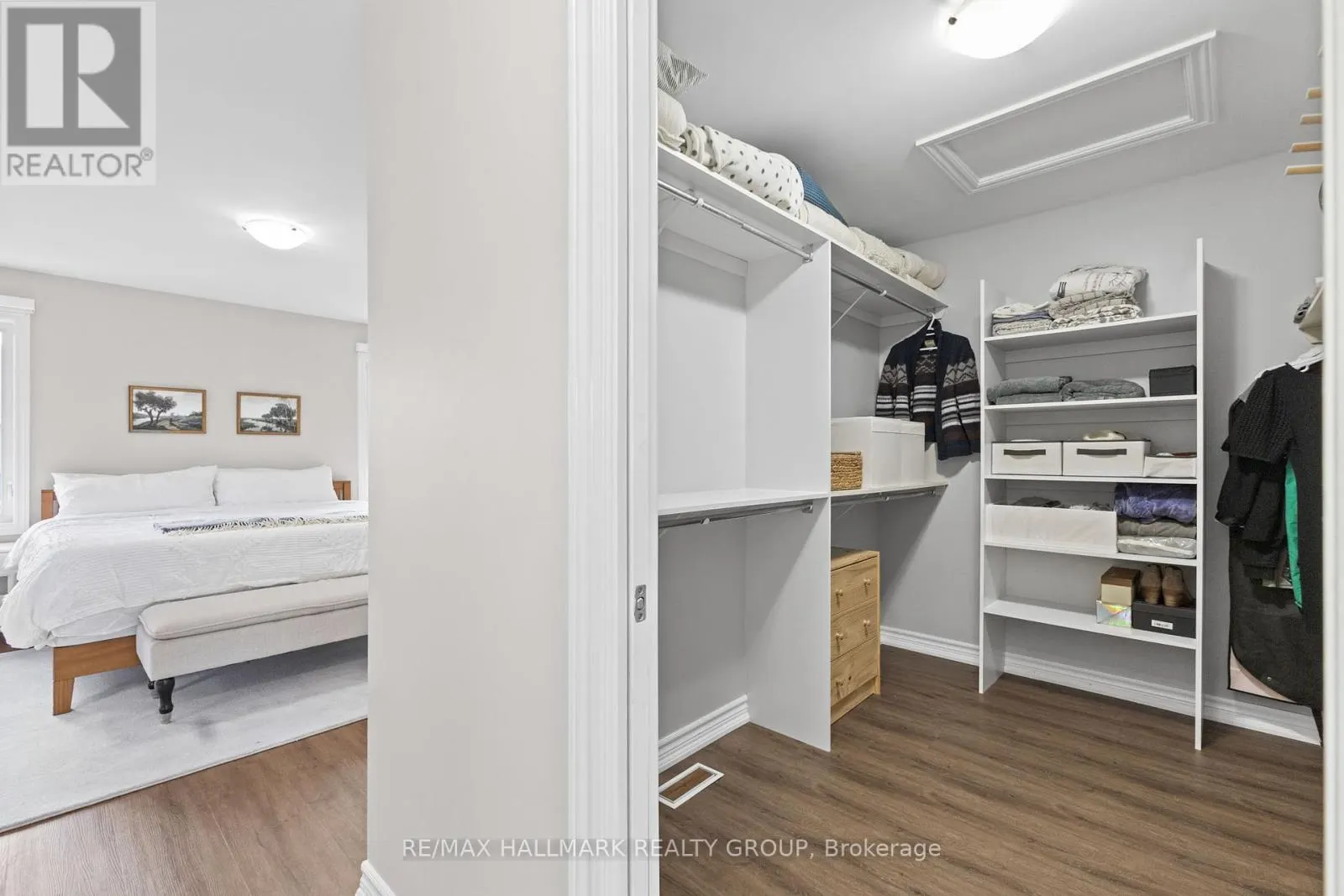 254 GRACEWOOD CRESCENT