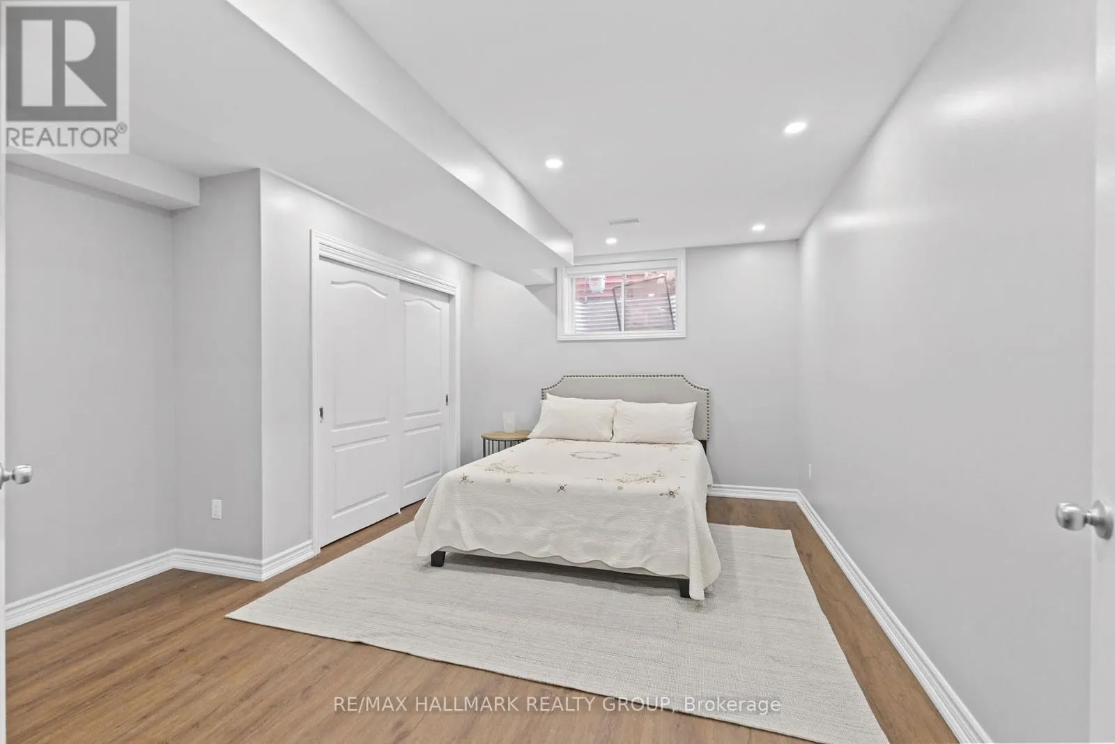 254 GRACEWOOD CRESCENT