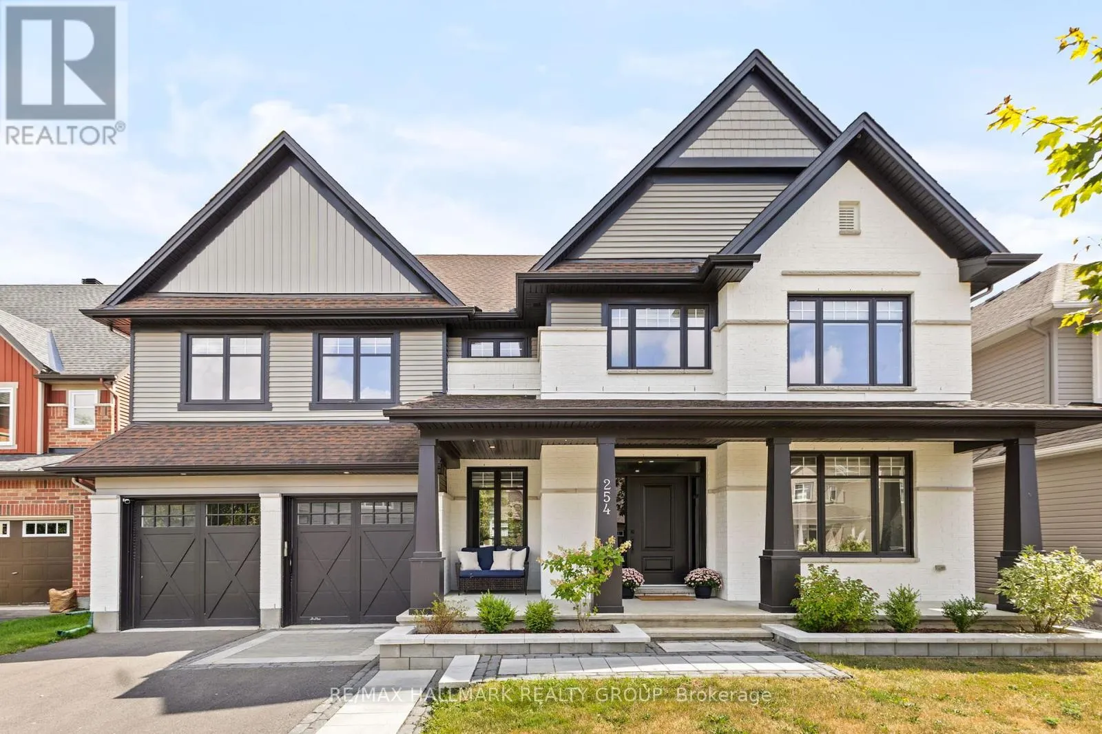 254 GRACEWOOD CRESCENT