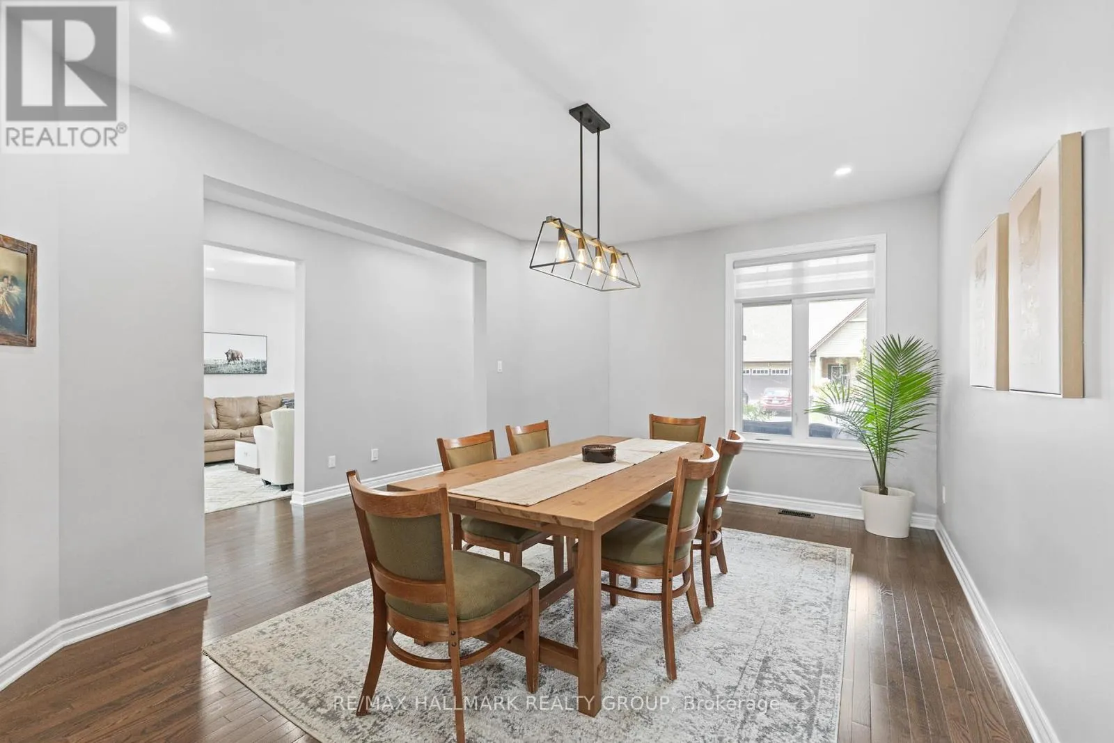 254 GRACEWOOD CRESCENT