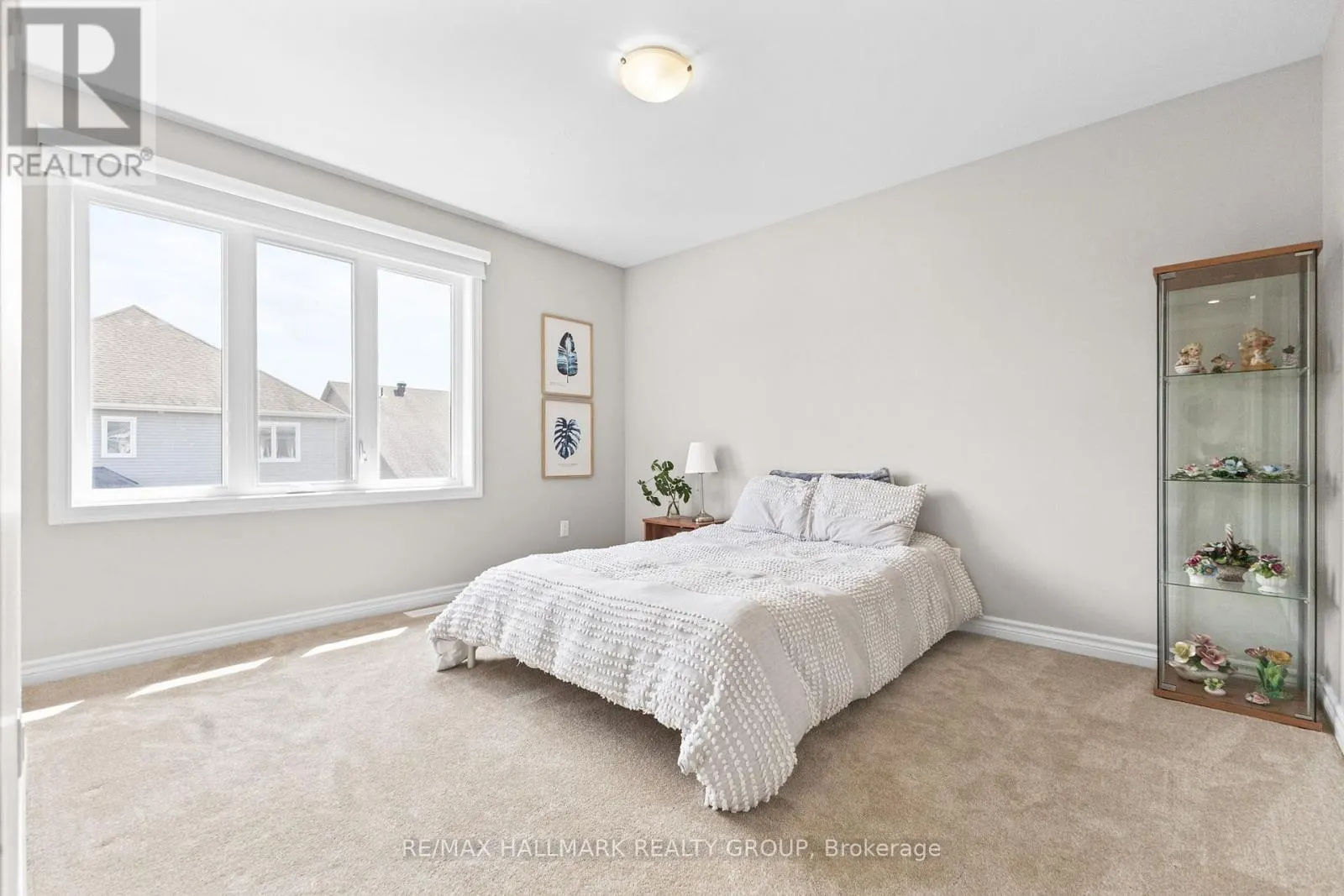 254 GRACEWOOD CRESCENT