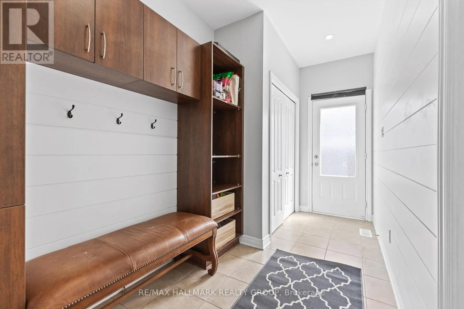 254 GRACEWOOD CRESCENT