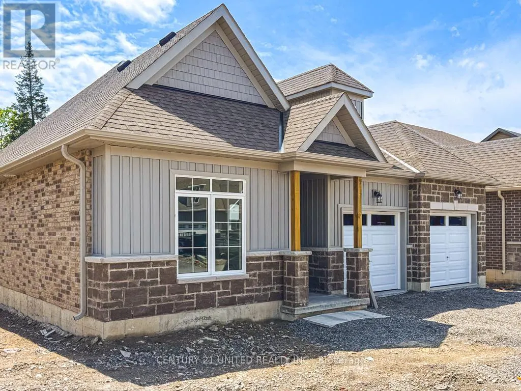 67 HILLCROFT WAY