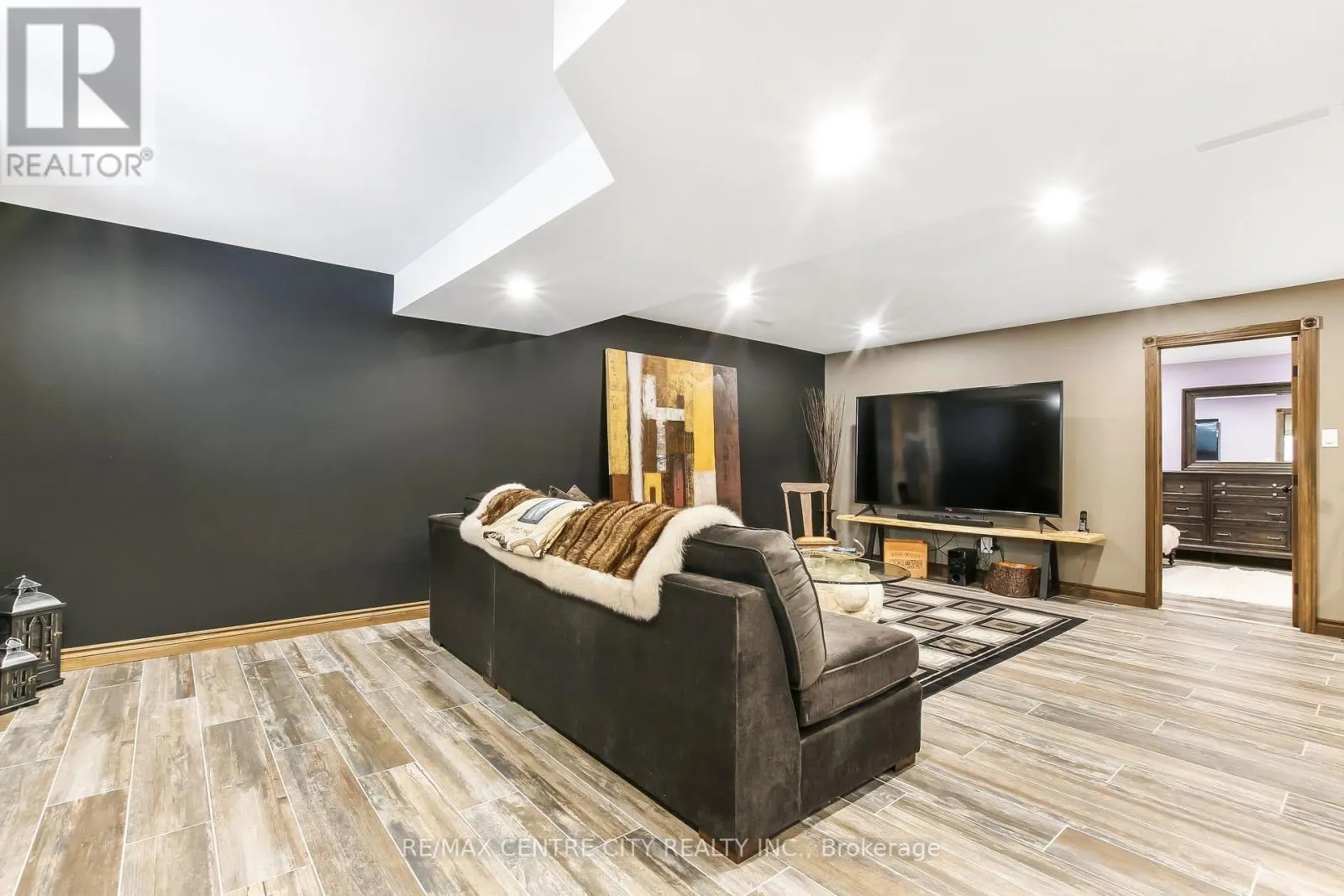 22 OAKMONT STREET
