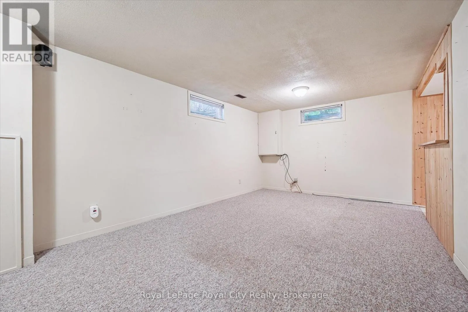 17 SPRINGDALE BOULEVARD