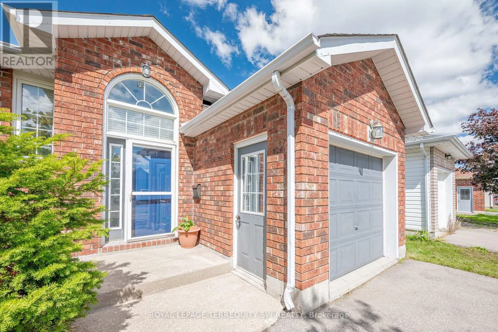 19 LAURENT BOULEVARD