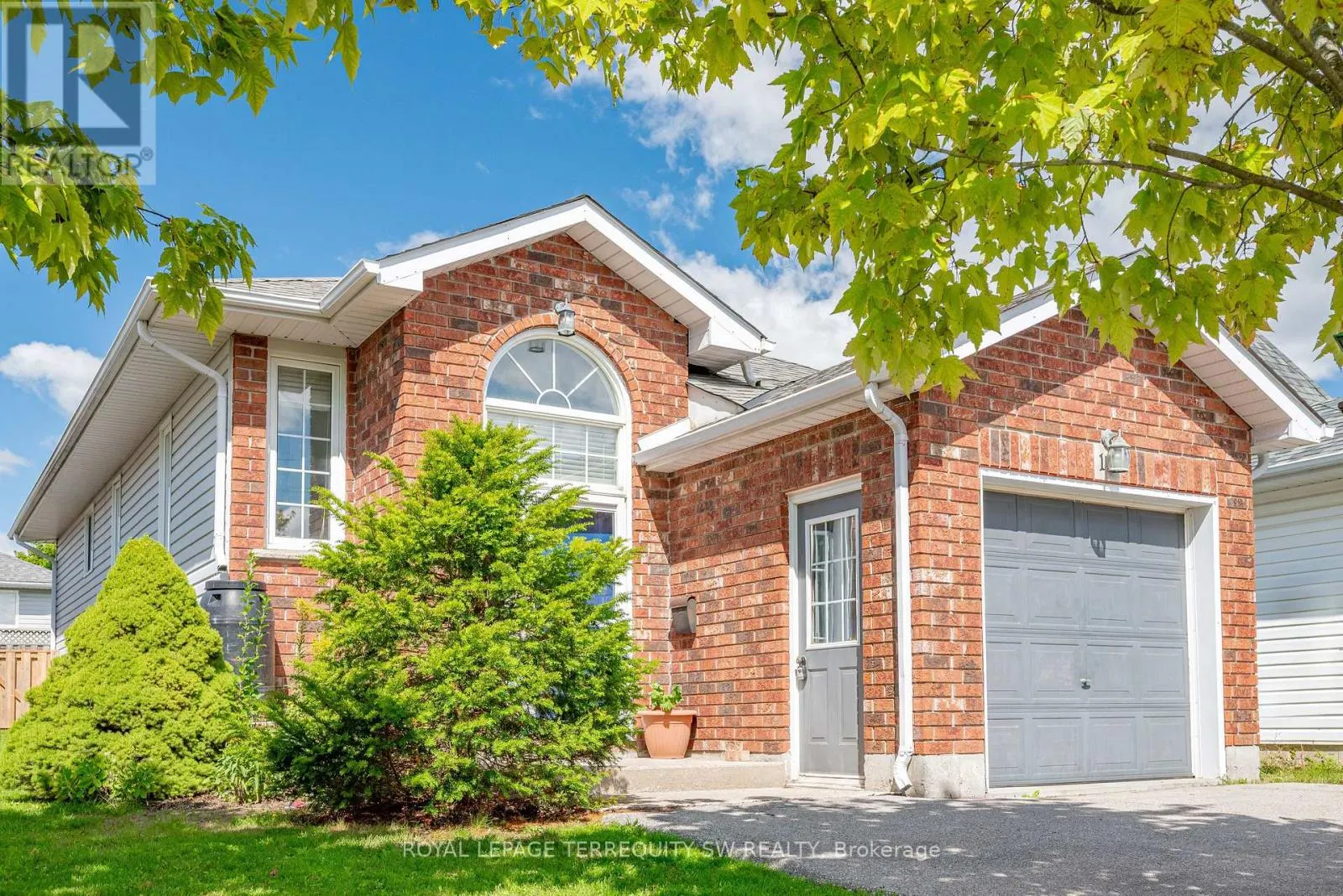 19 LAURENT BOULEVARD