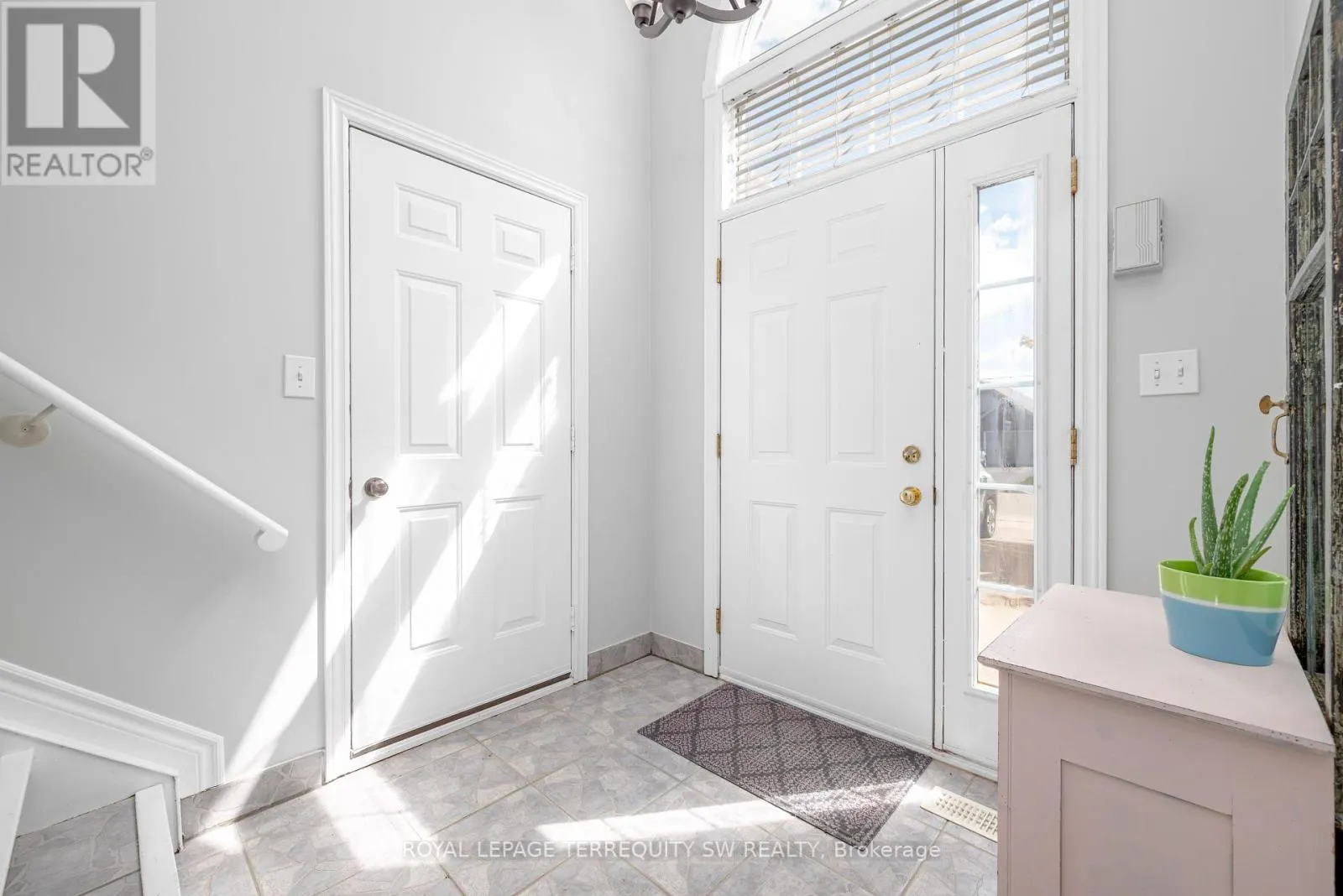 19 LAURENT BOULEVARD