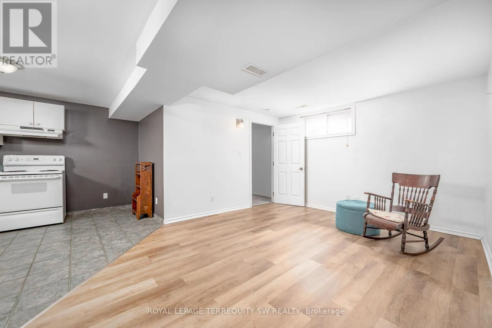 19 LAURENT BOULEVARD
