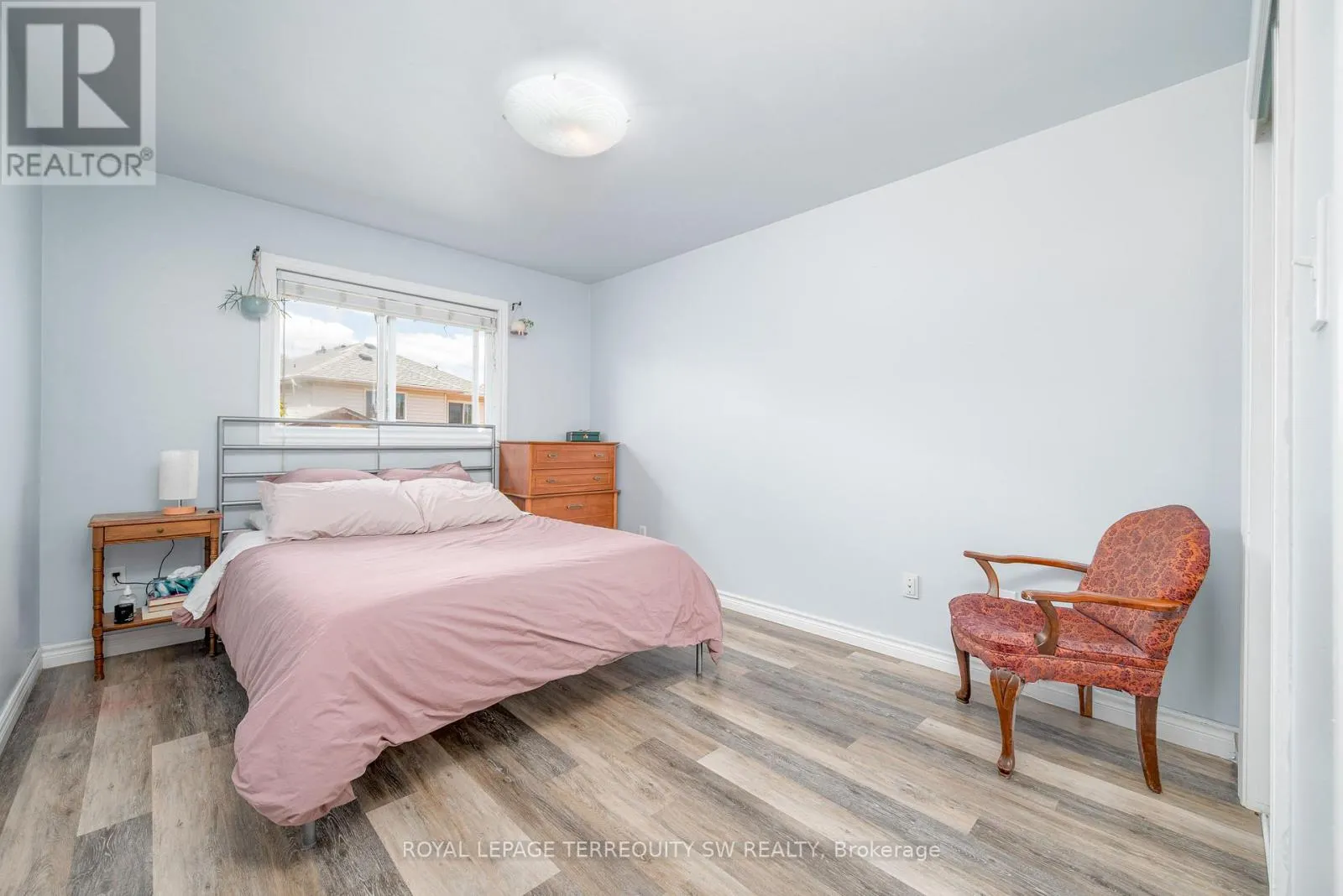 19 LAURENT BOULEVARD