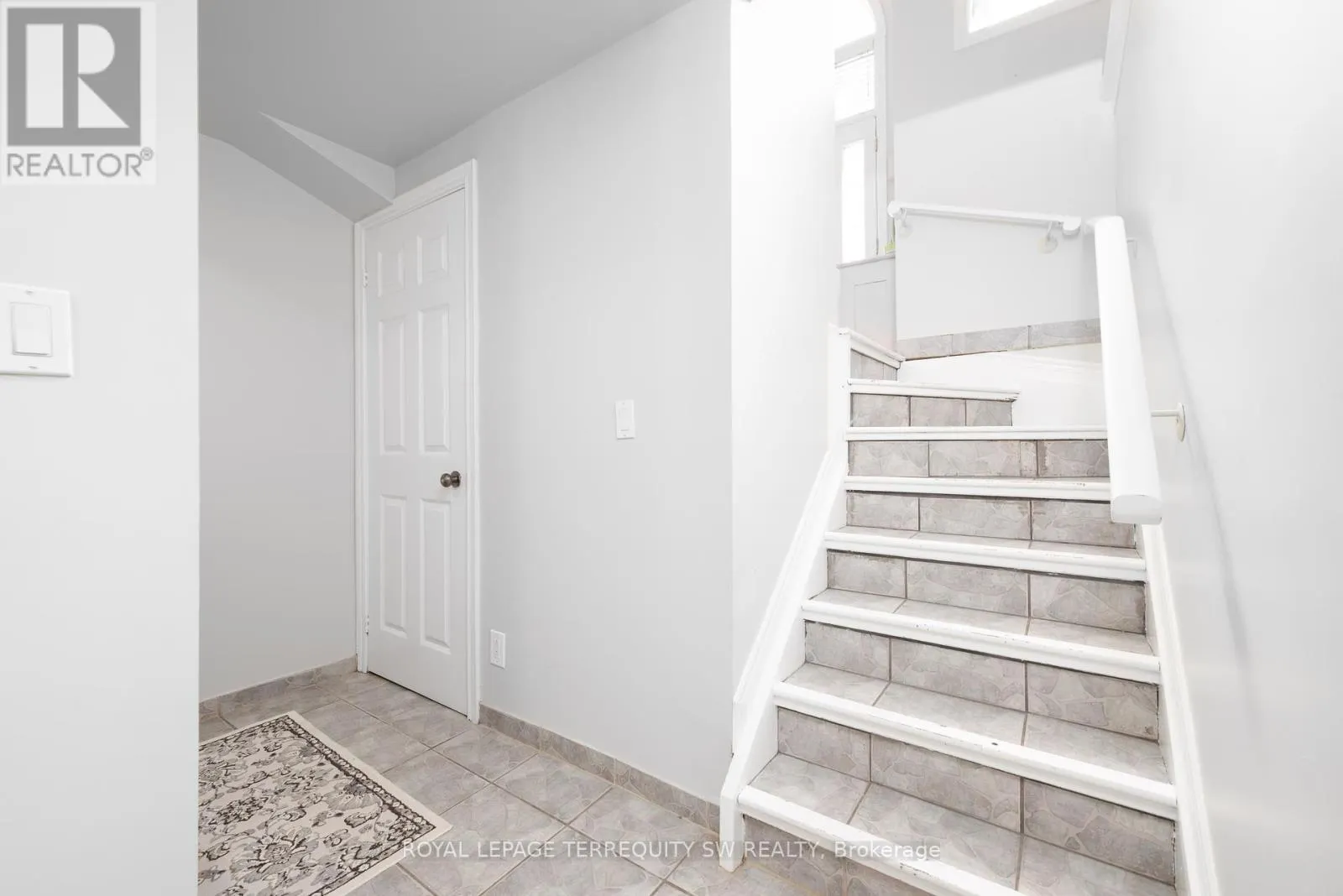 19 LAURENT BOULEVARD