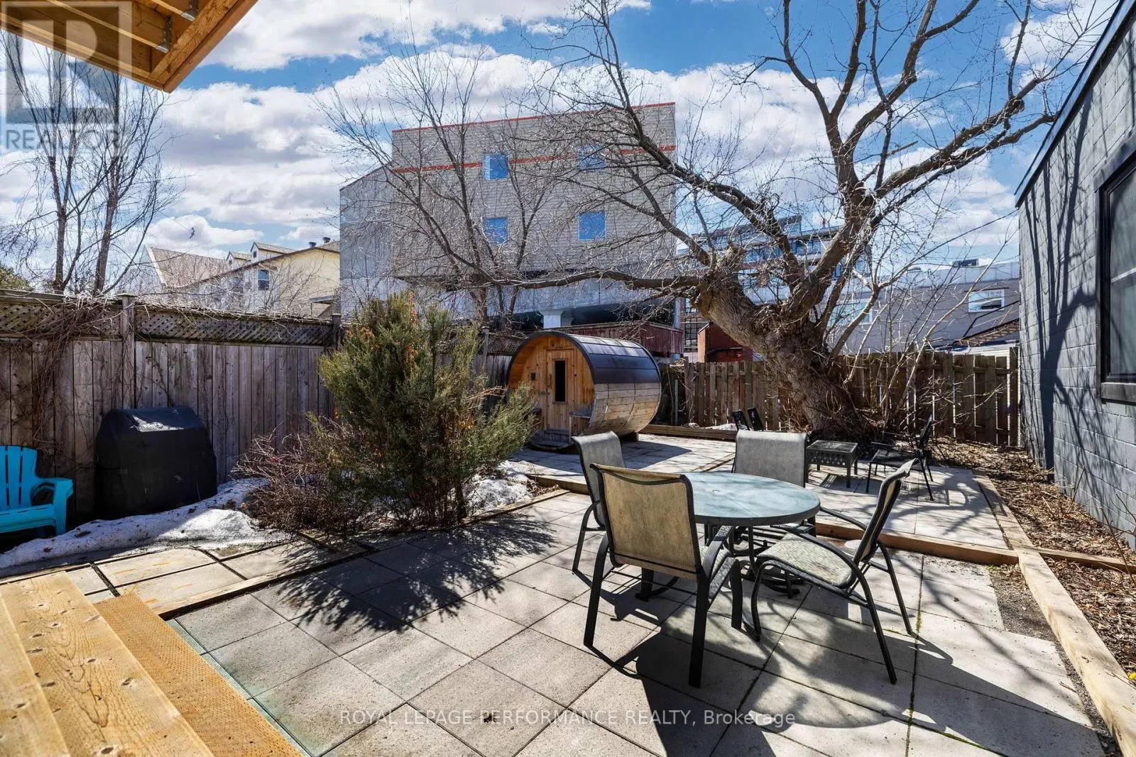 12 SHERBROOKE AVENUE