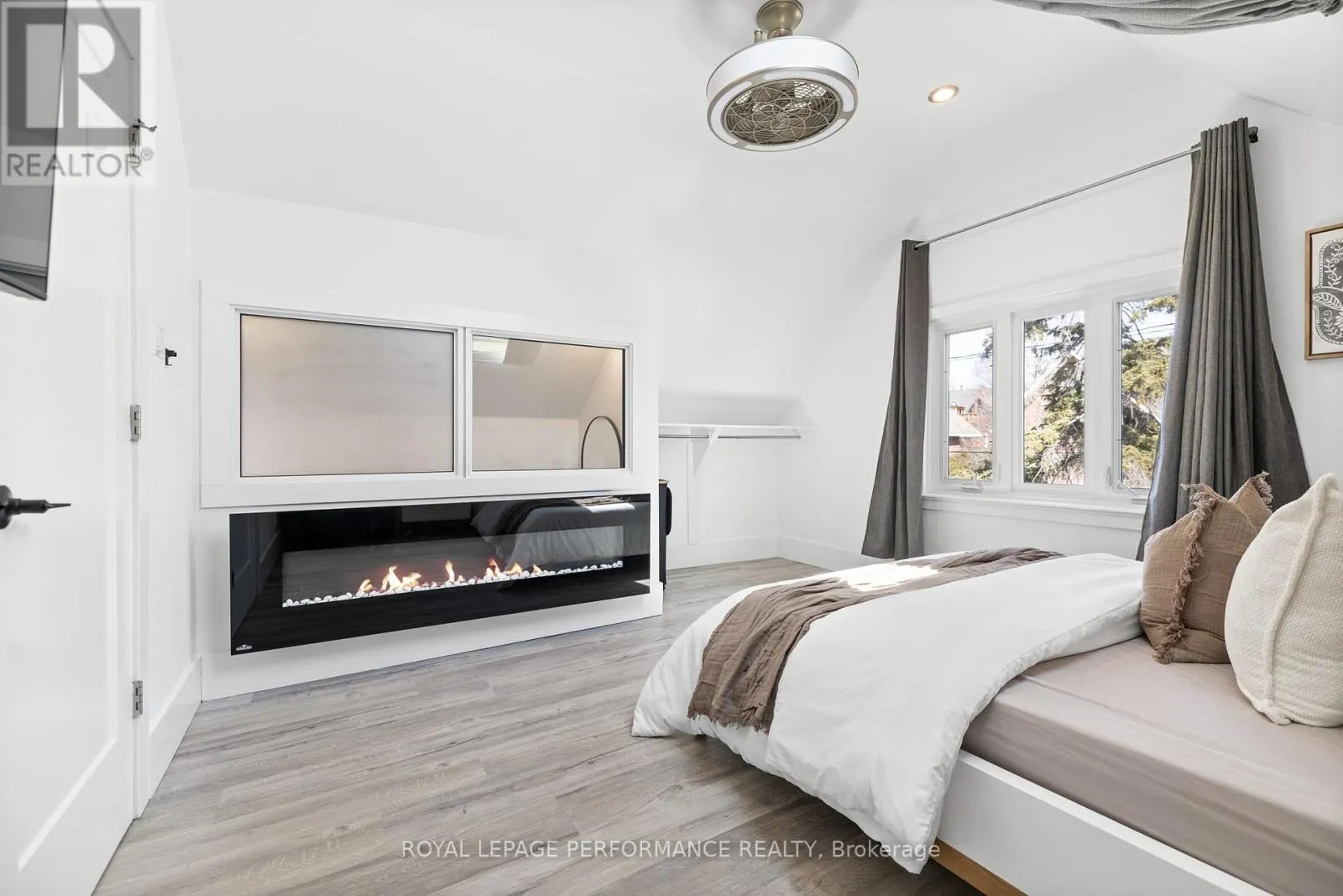 12 SHERBROOKE AVENUE